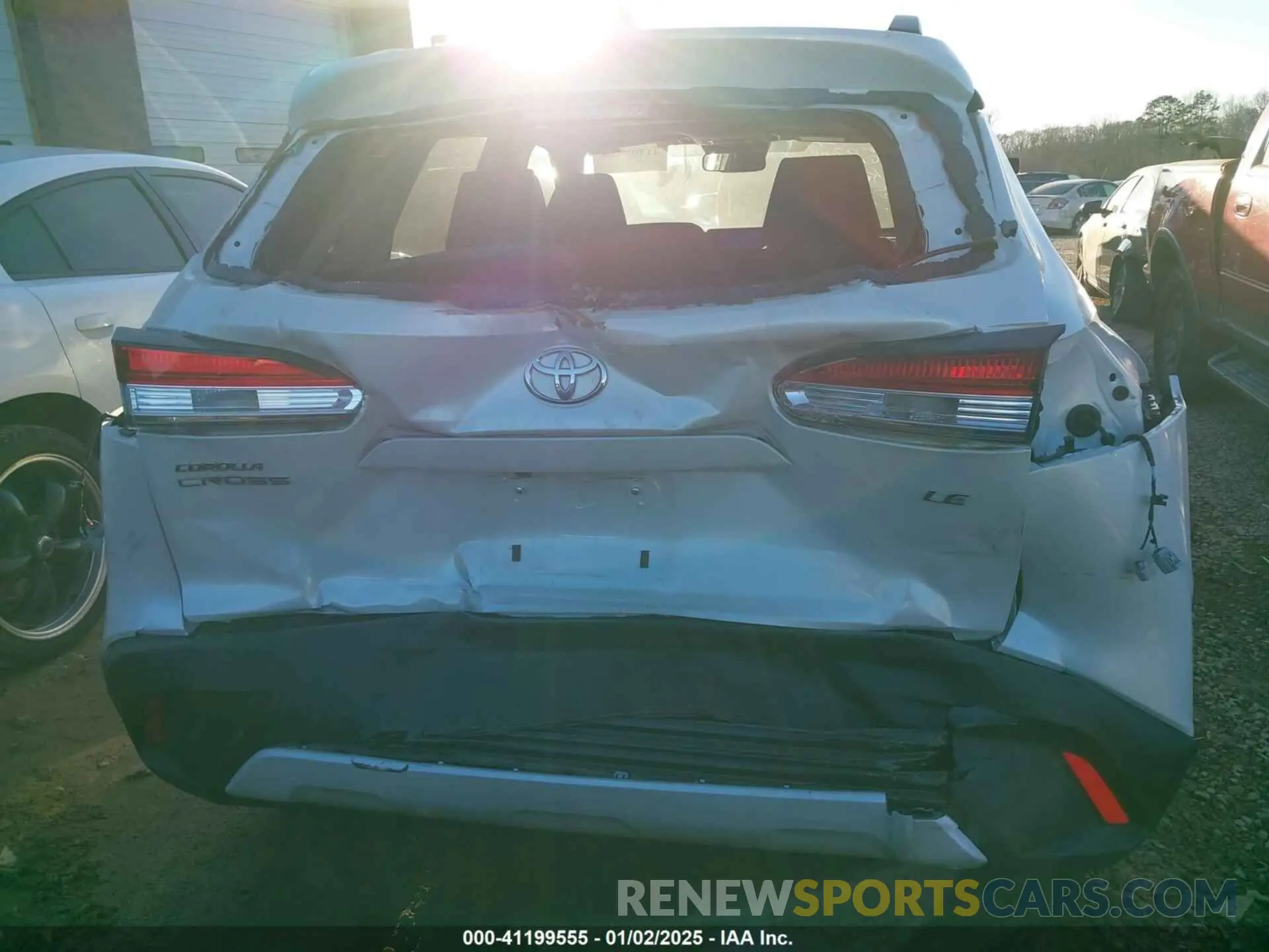16 fotografías del automóvil dañado 7MUBAAAG7PV070082 TOYOTA COROLLA CROSS 2023
