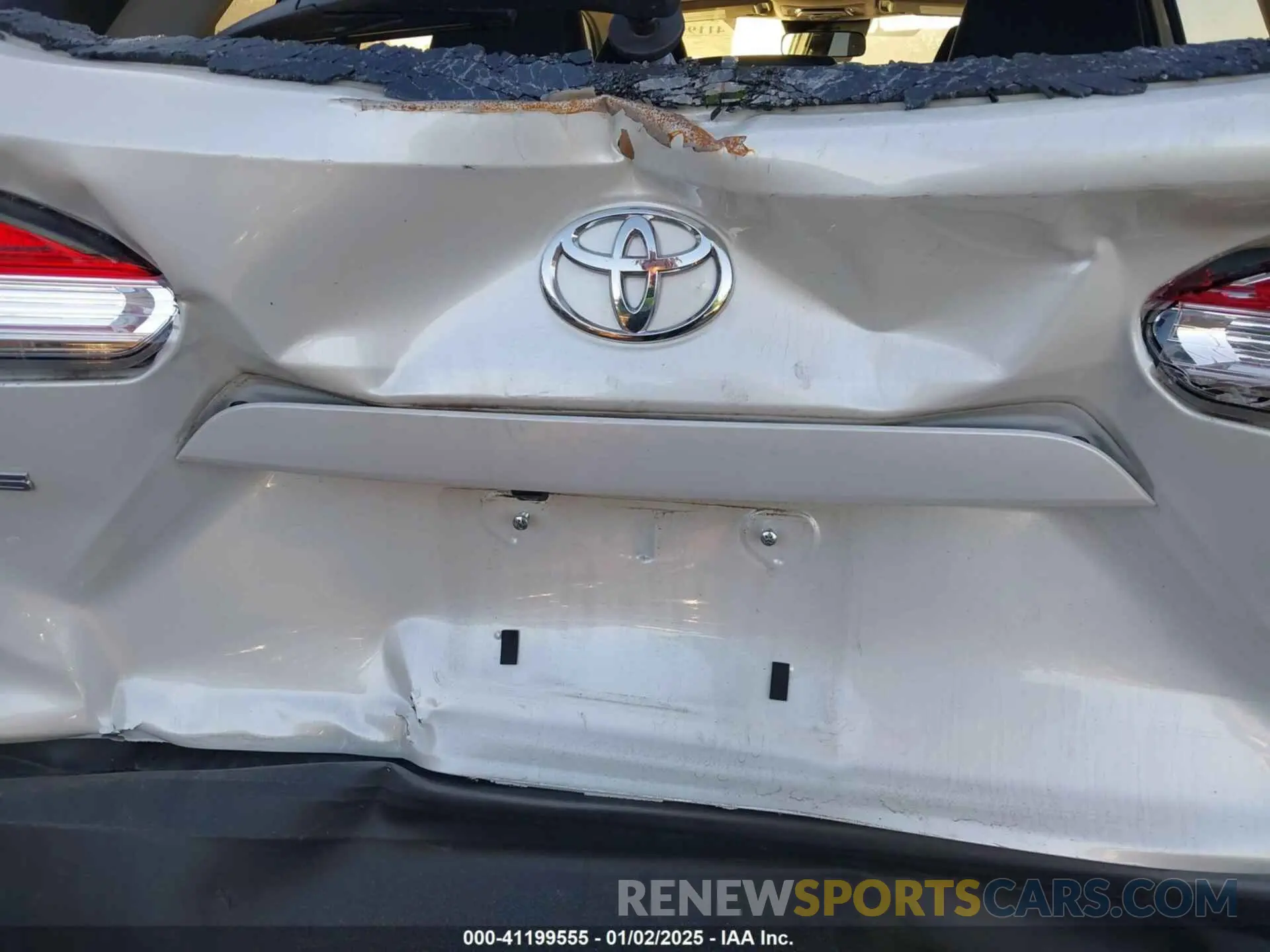 21 fotografías del automóvil dañado 7MUBAAAG7PV070082 TOYOTA COROLLA CROSS 2023