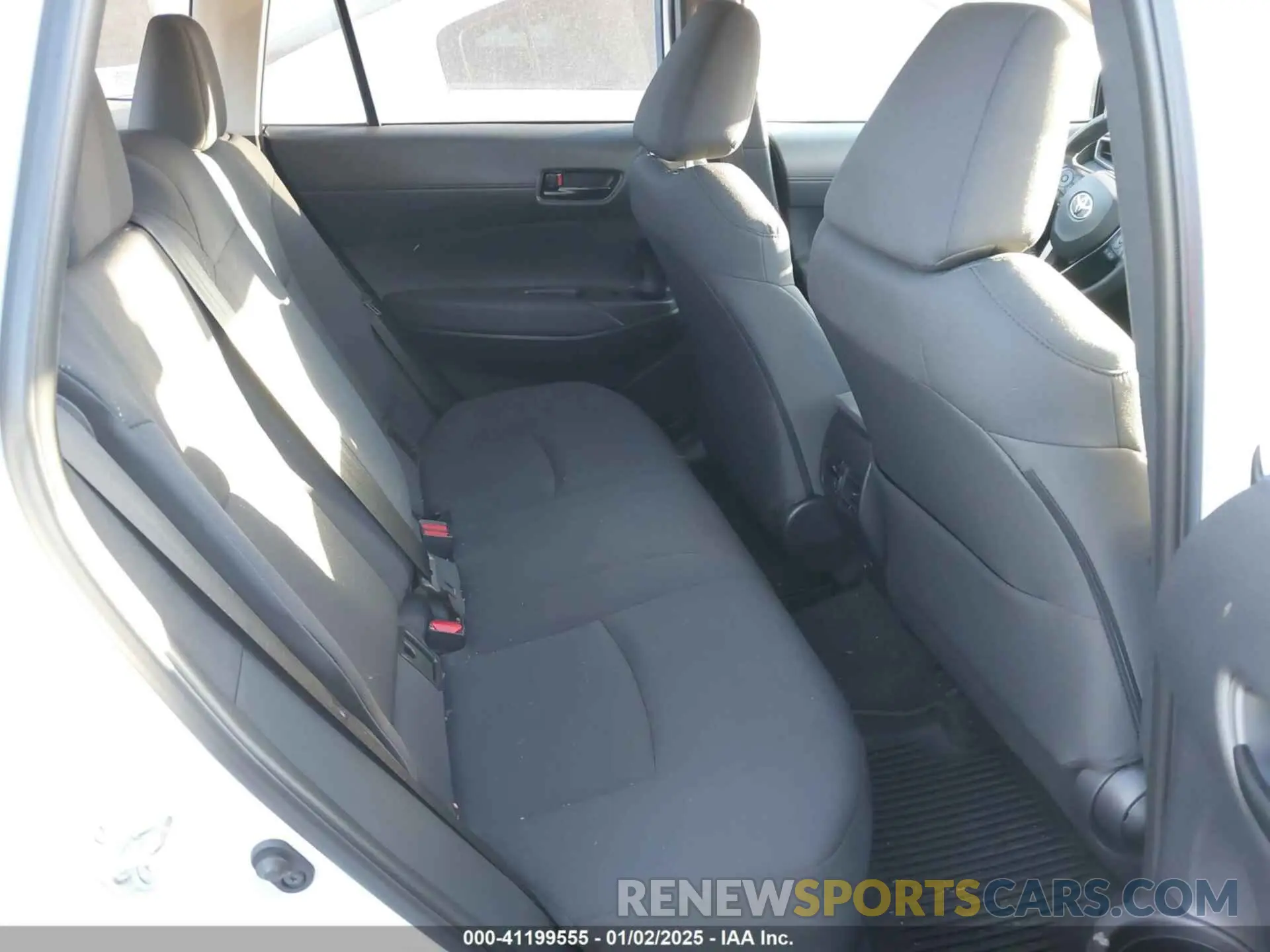 8 fotografías del automóvil dañado 7MUBAAAG7PV070082 TOYOTA COROLLA CROSS 2023