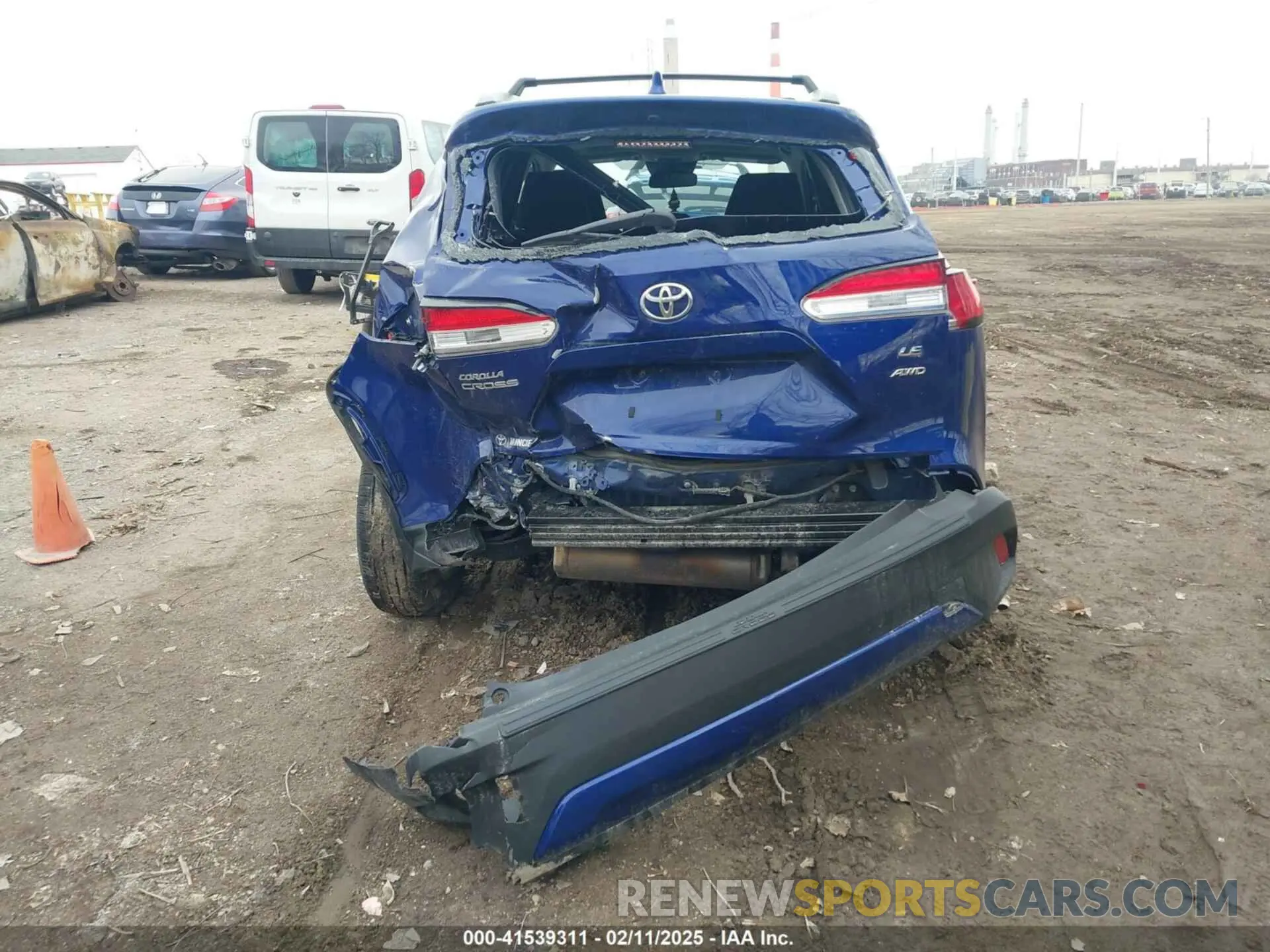 16 fotografías del automóvil dañado 7MUBAABG7PV064085 TOYOTA COROLLA CROSS 2023