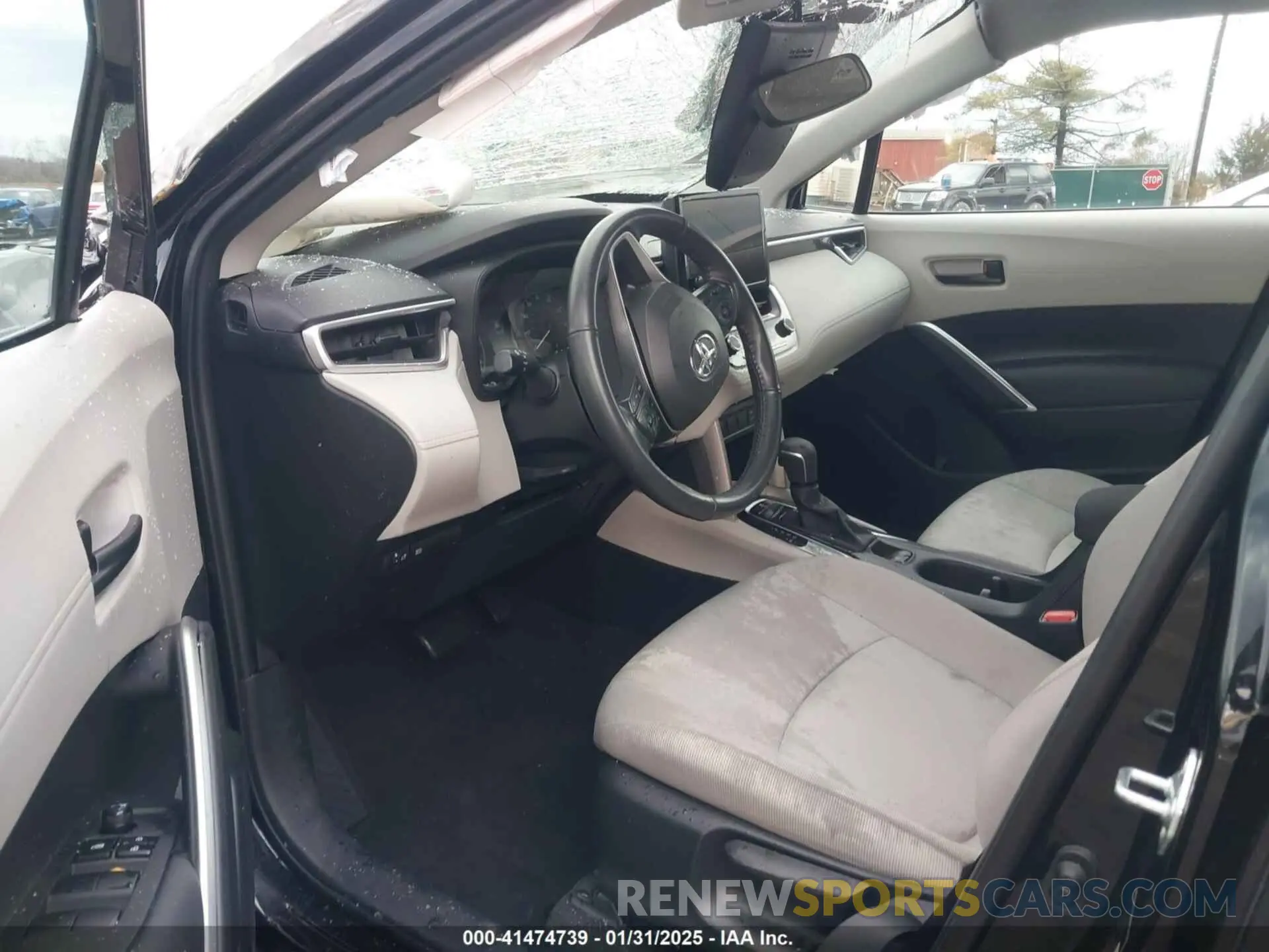 5 fotografías del automóvil dañado 7MUBAABG9PV053105 TOYOTA COROLLA CROSS 2023