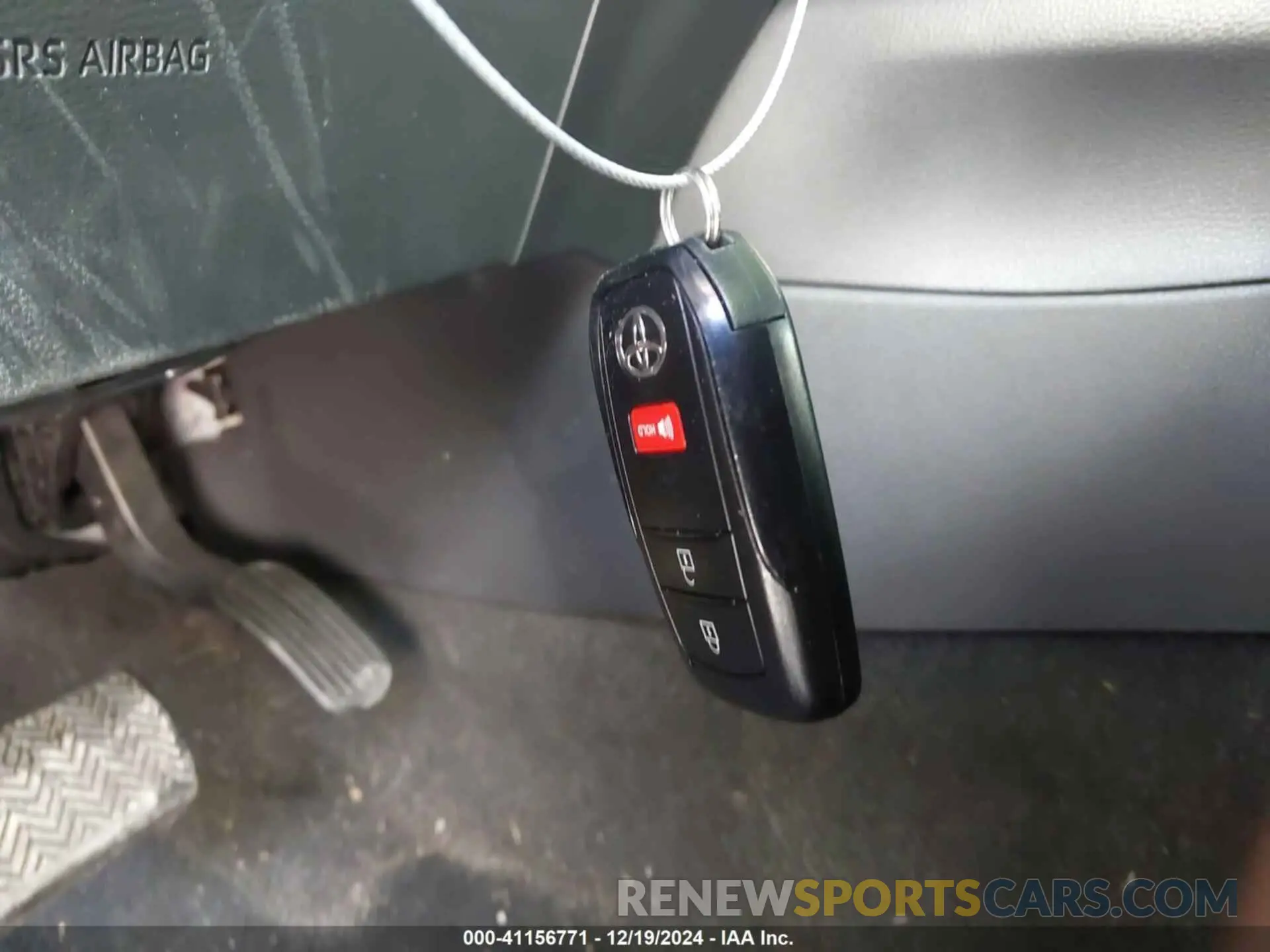 11 fotografías del automóvil dañado 7MUCAAAG2PV041027 TOYOTA COROLLA CROSS 2023