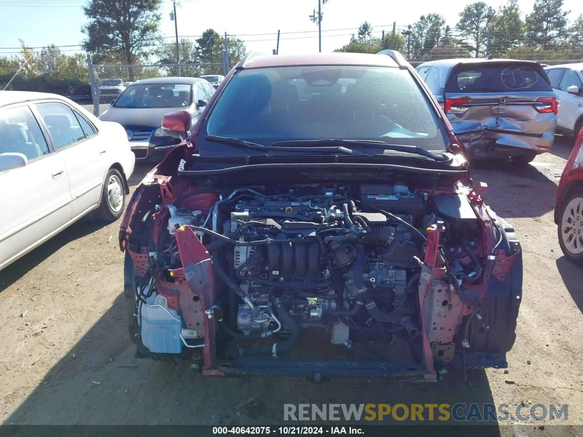 13 fotografías del automóvil dañado 7MUCAAAG3PV040131 TOYOTA COROLLA CROSS 2023