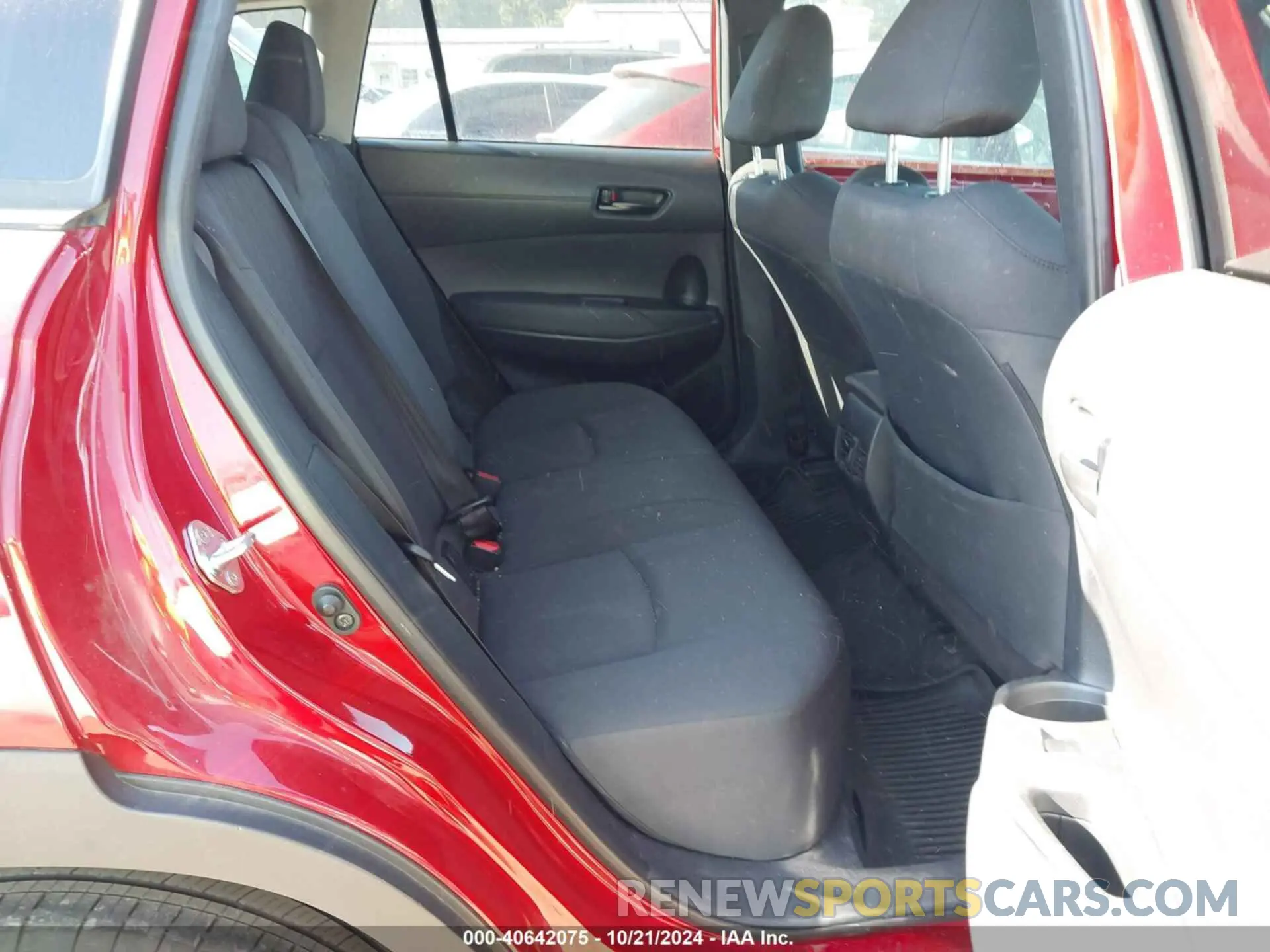 8 fotografías del automóvil dañado 7MUCAAAG3PV040131 TOYOTA COROLLA CROSS 2023