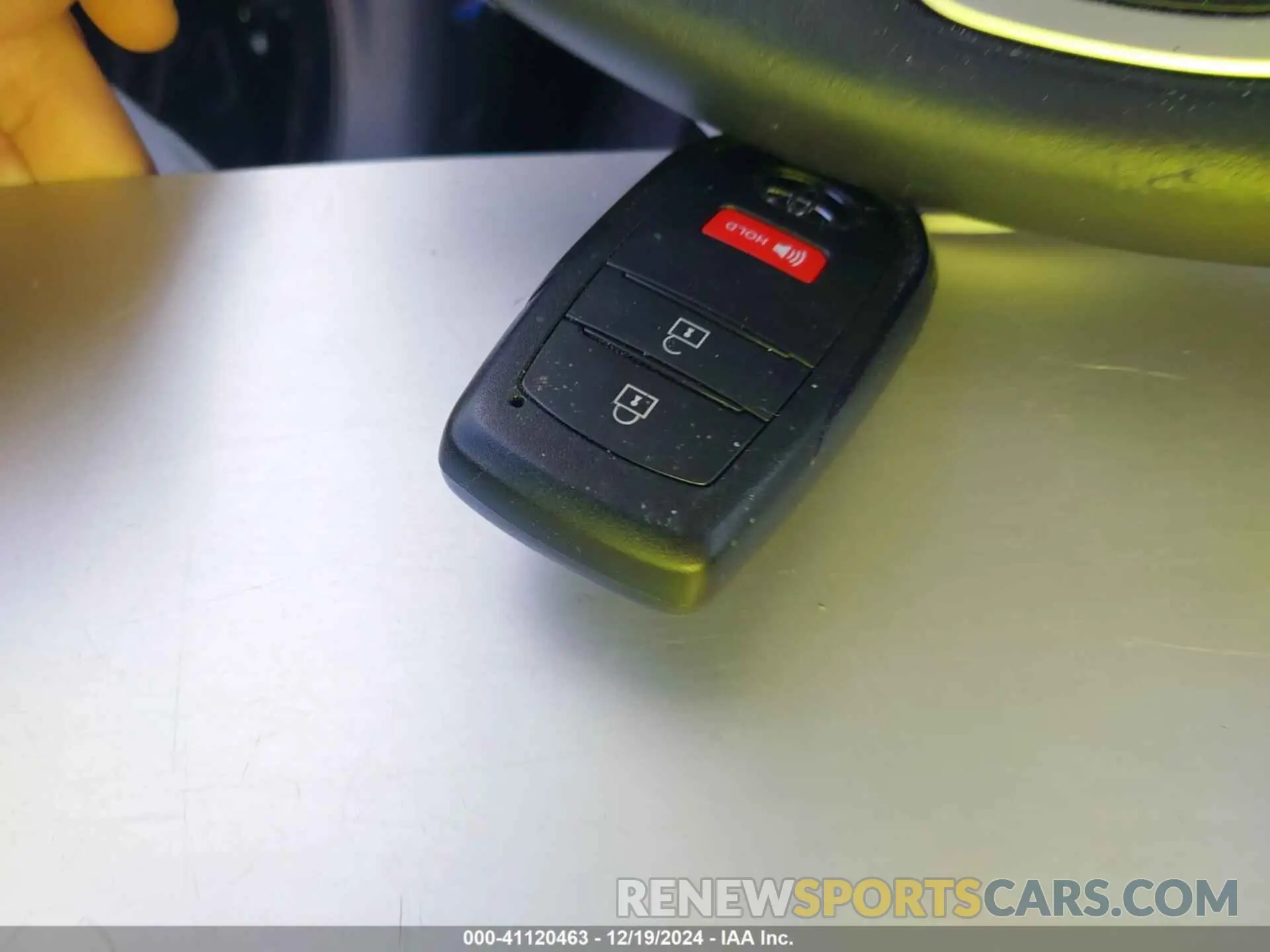 11 fotografías del automóvil dañado 7MUCAAAG3PV058421 TOYOTA COROLLA CROSS 2023