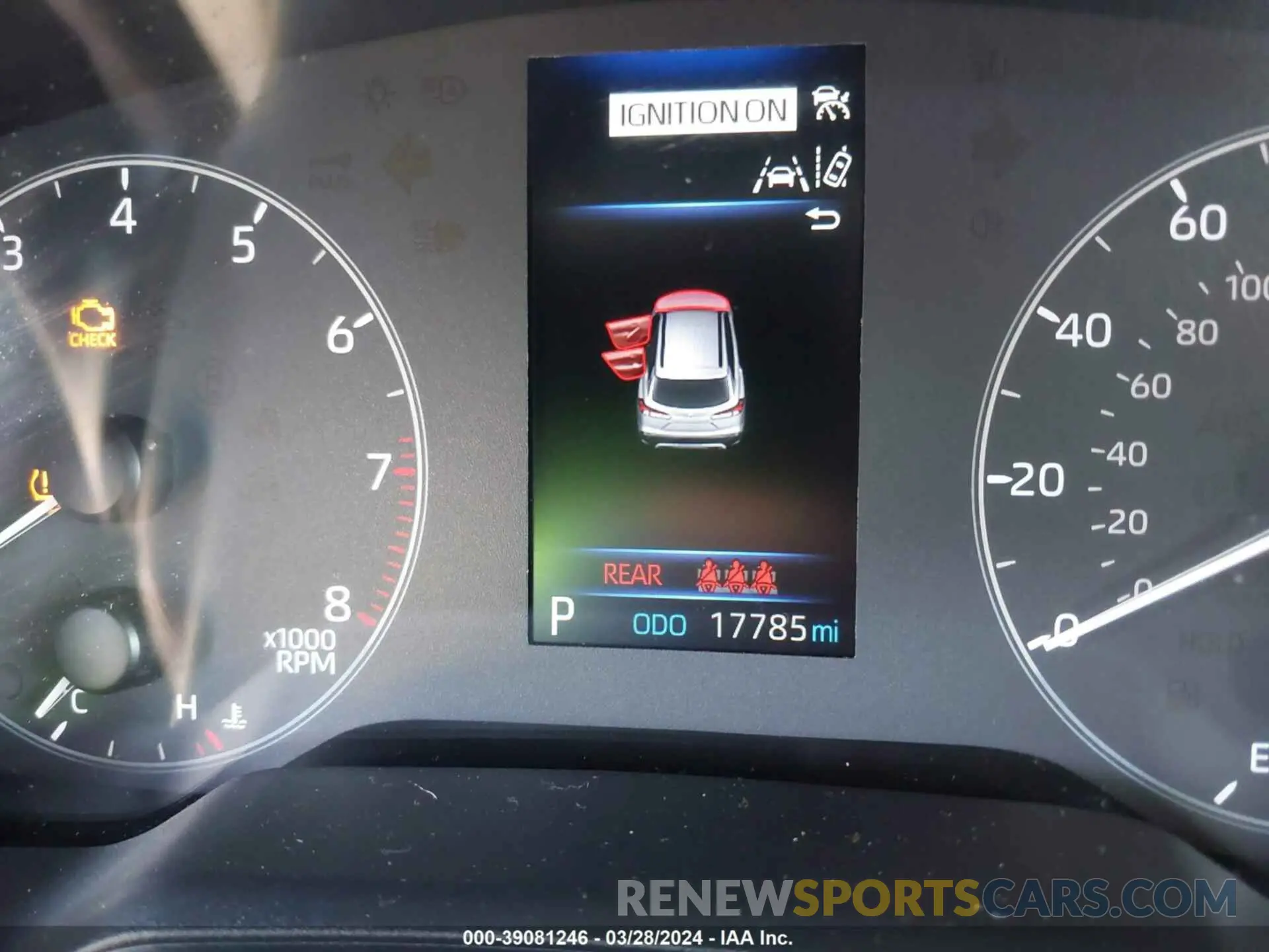 15 fotografías del automóvil dañado 7MUCAAAG4PV057973 TOYOTA COROLLA CROSS 2023