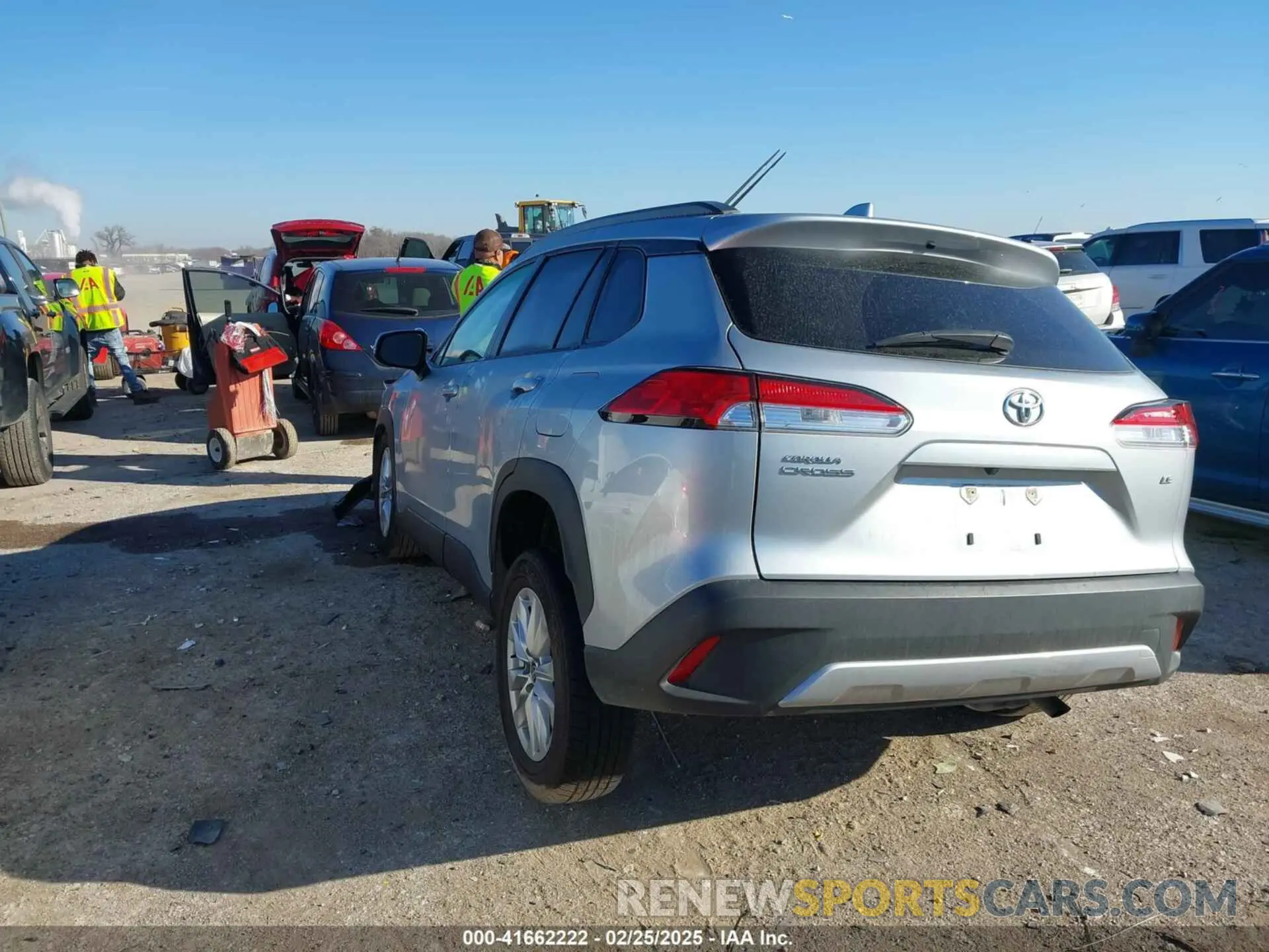 3 fotografías del automóvil dañado 7MUCAAAG5PV051857 TOYOTA COROLLA CROSS 2023