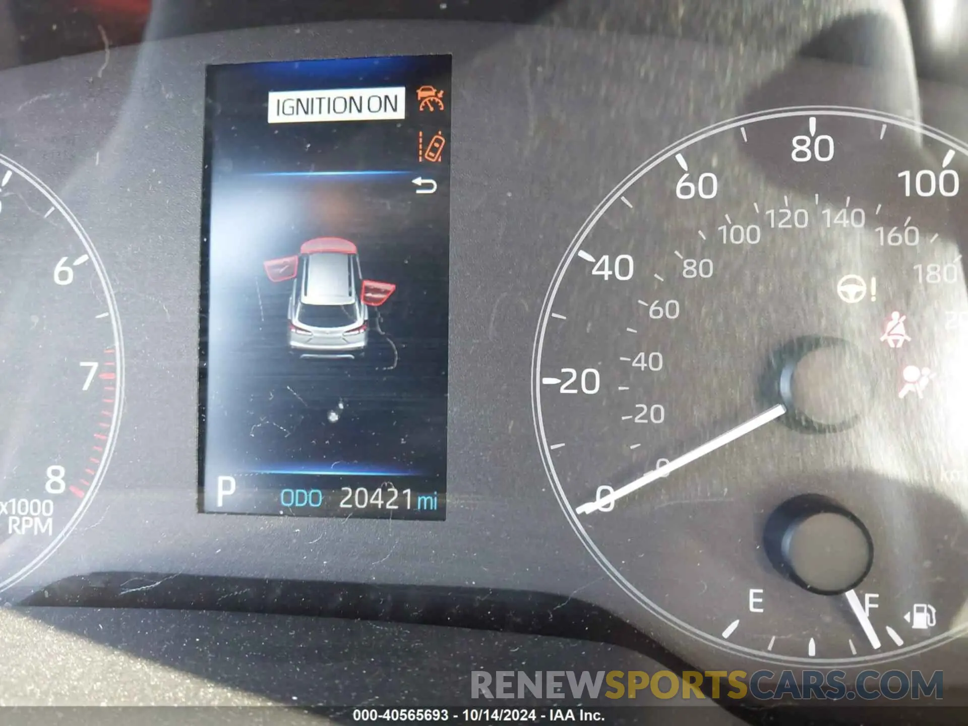 15 fotografías del automóvil dañado 7MUCAAAG5PV053513 TOYOTA COROLLA CROSS 2023