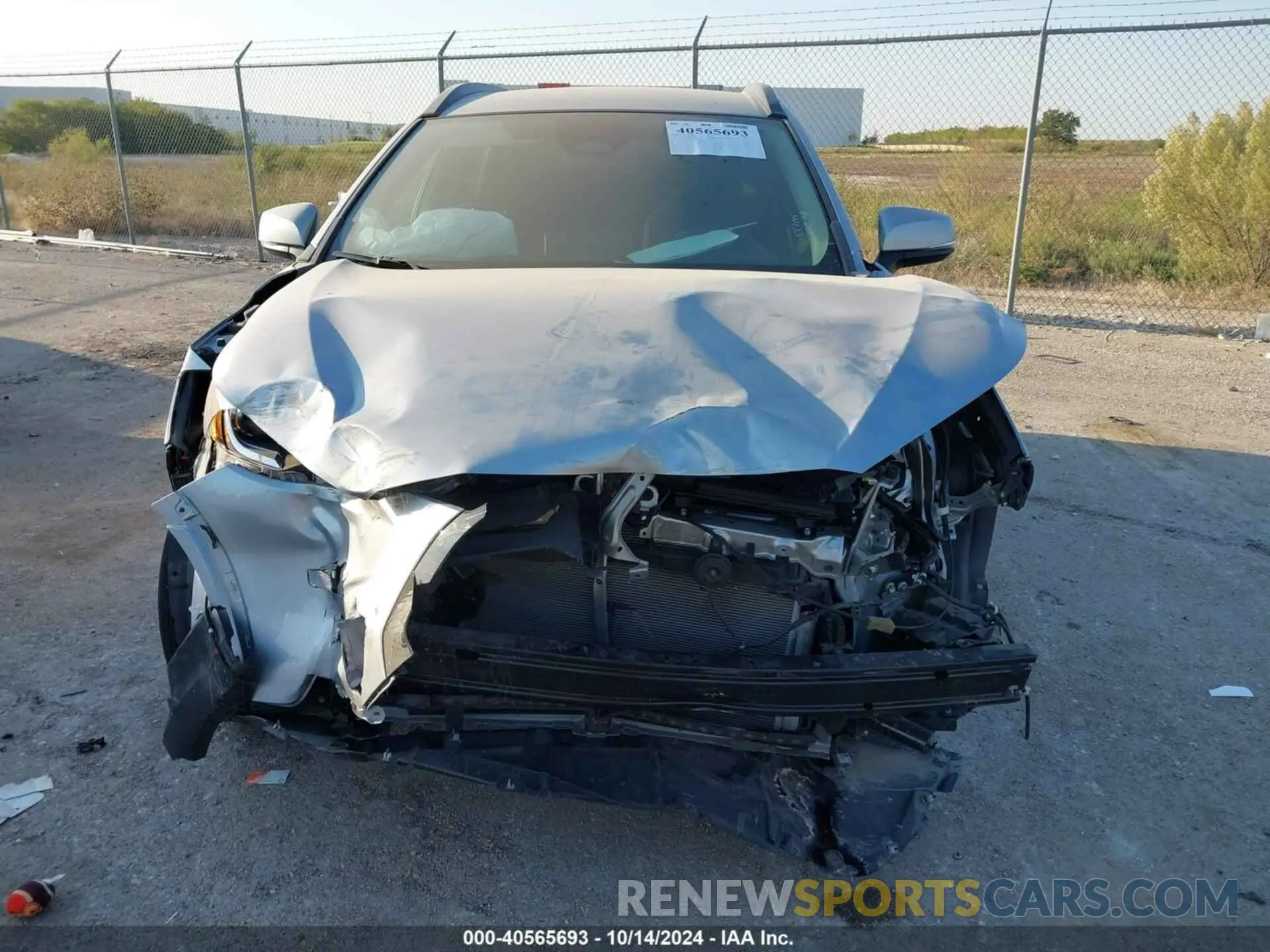 6 fotografías del automóvil dañado 7MUCAAAG5PV053513 TOYOTA COROLLA CROSS 2023