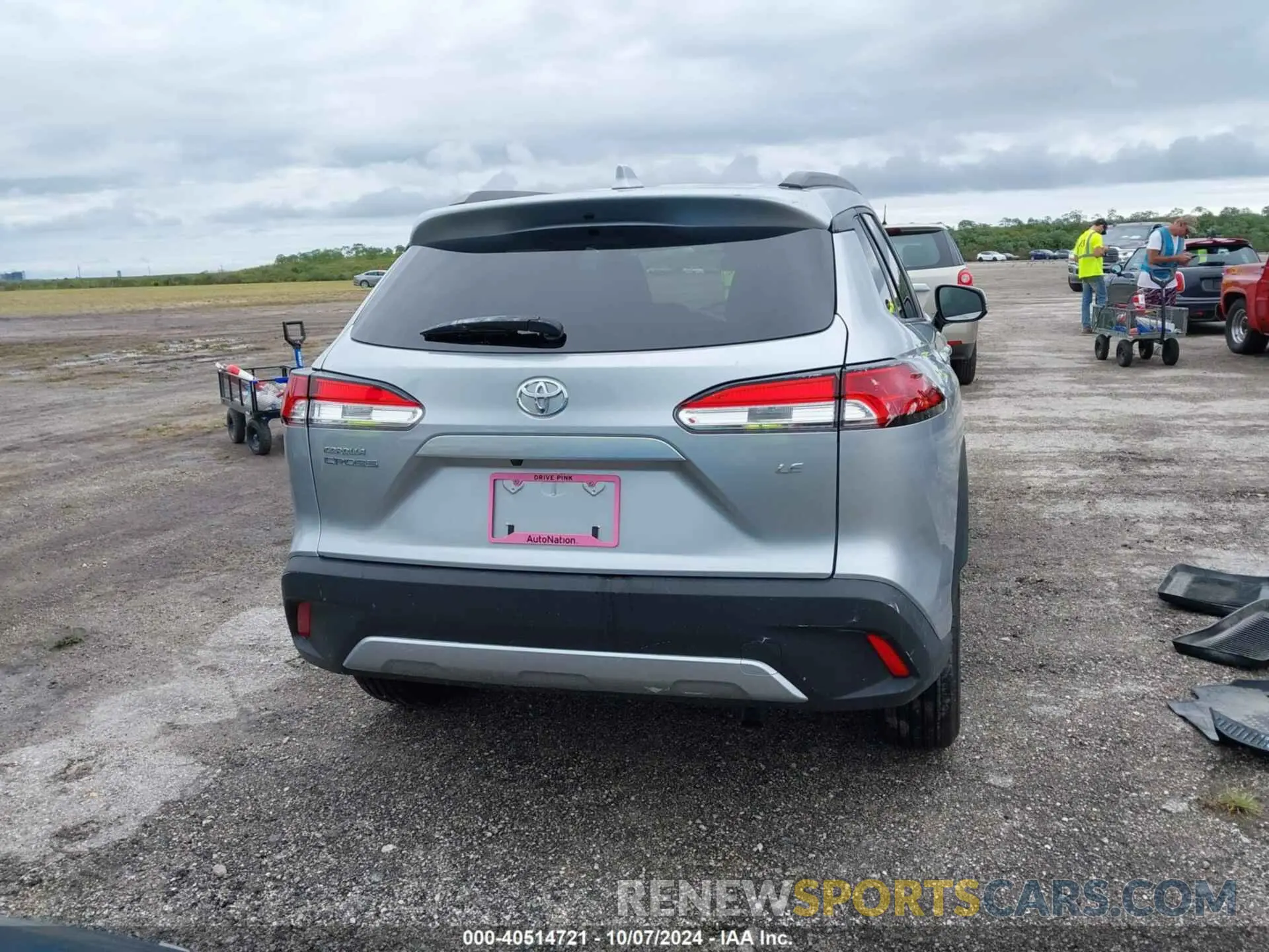 16 fotografías del automóvil dañado 7MUCAAAG6PV040916 TOYOTA COROLLA CROSS 2023