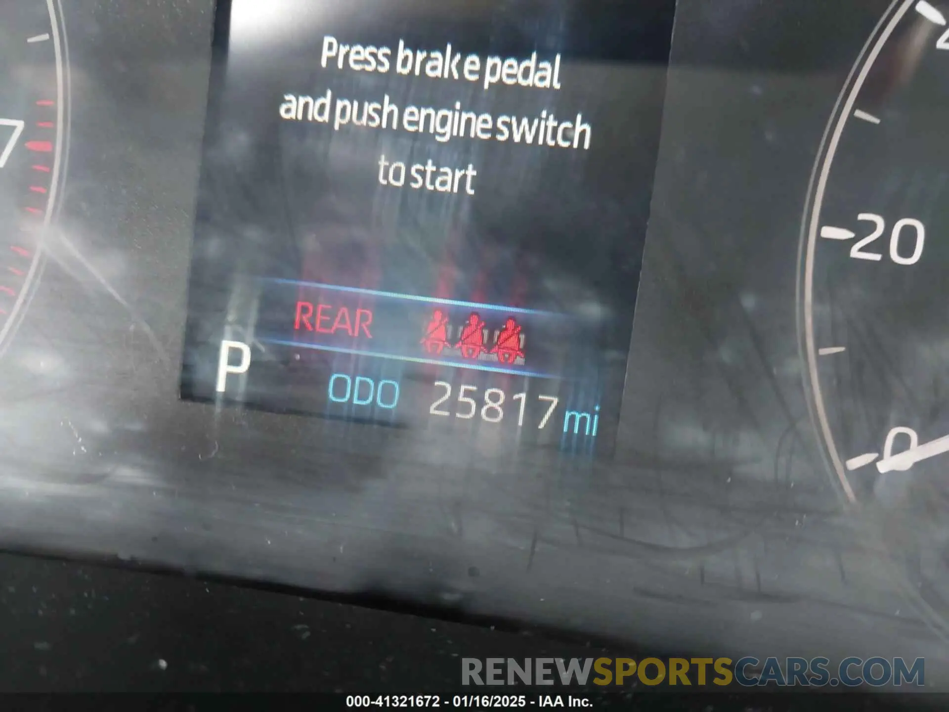 15 fotografías del automóvil dañado 7MUCAAAG6PV056131 TOYOTA COROLLA CROSS 2023