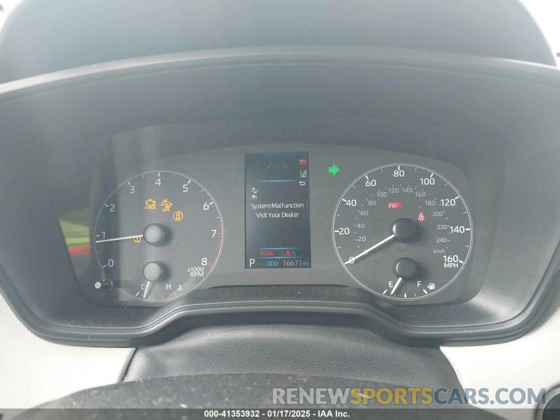7 fotografías del automóvil dañado 7MUCAAAG9PV061534 TOYOTA COROLLA CROSS 2023