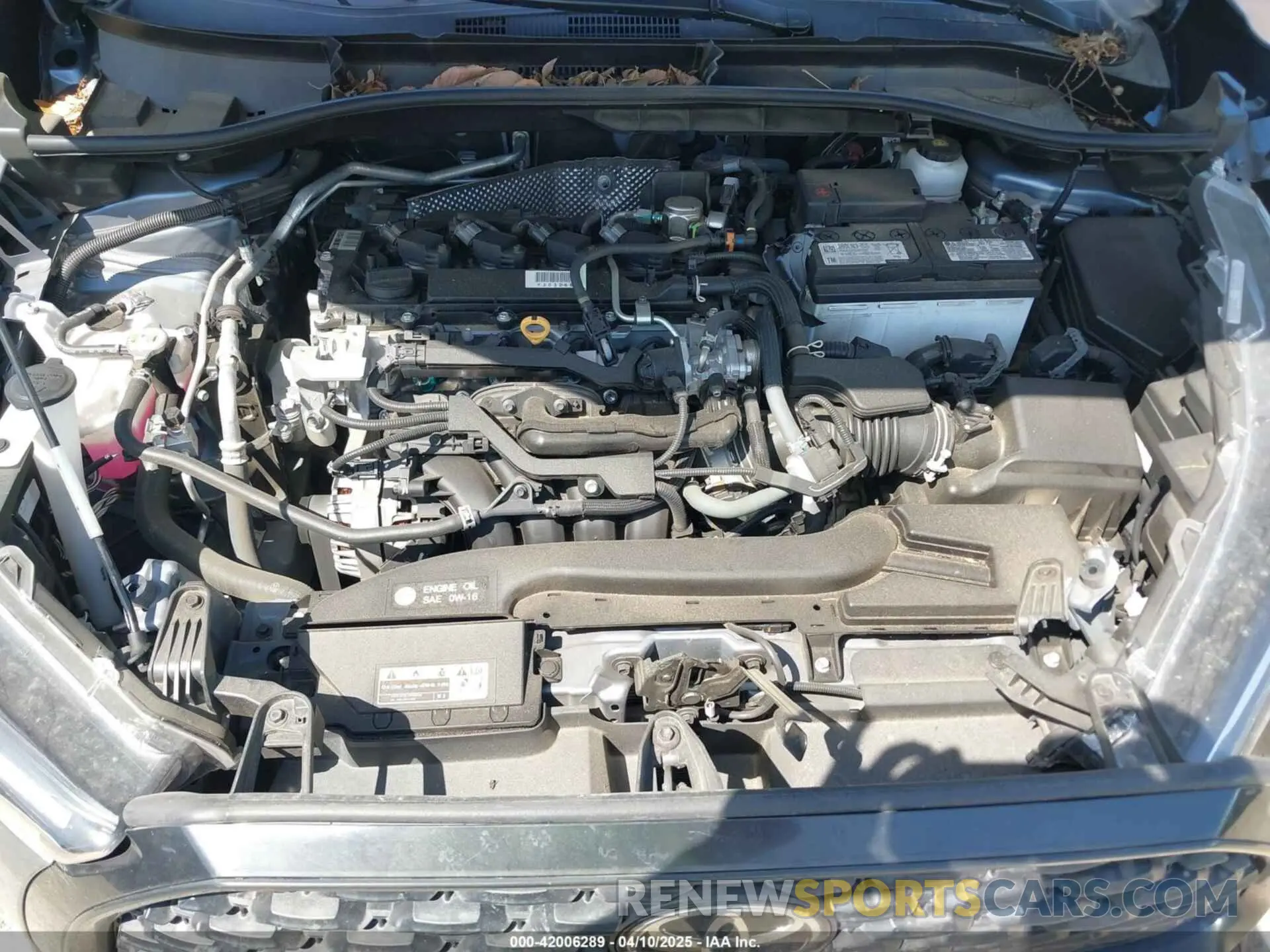10 fotografías del automóvil dañado 7MUCAAAGXPV045651 TOYOTA COROLLA CROSS 2023