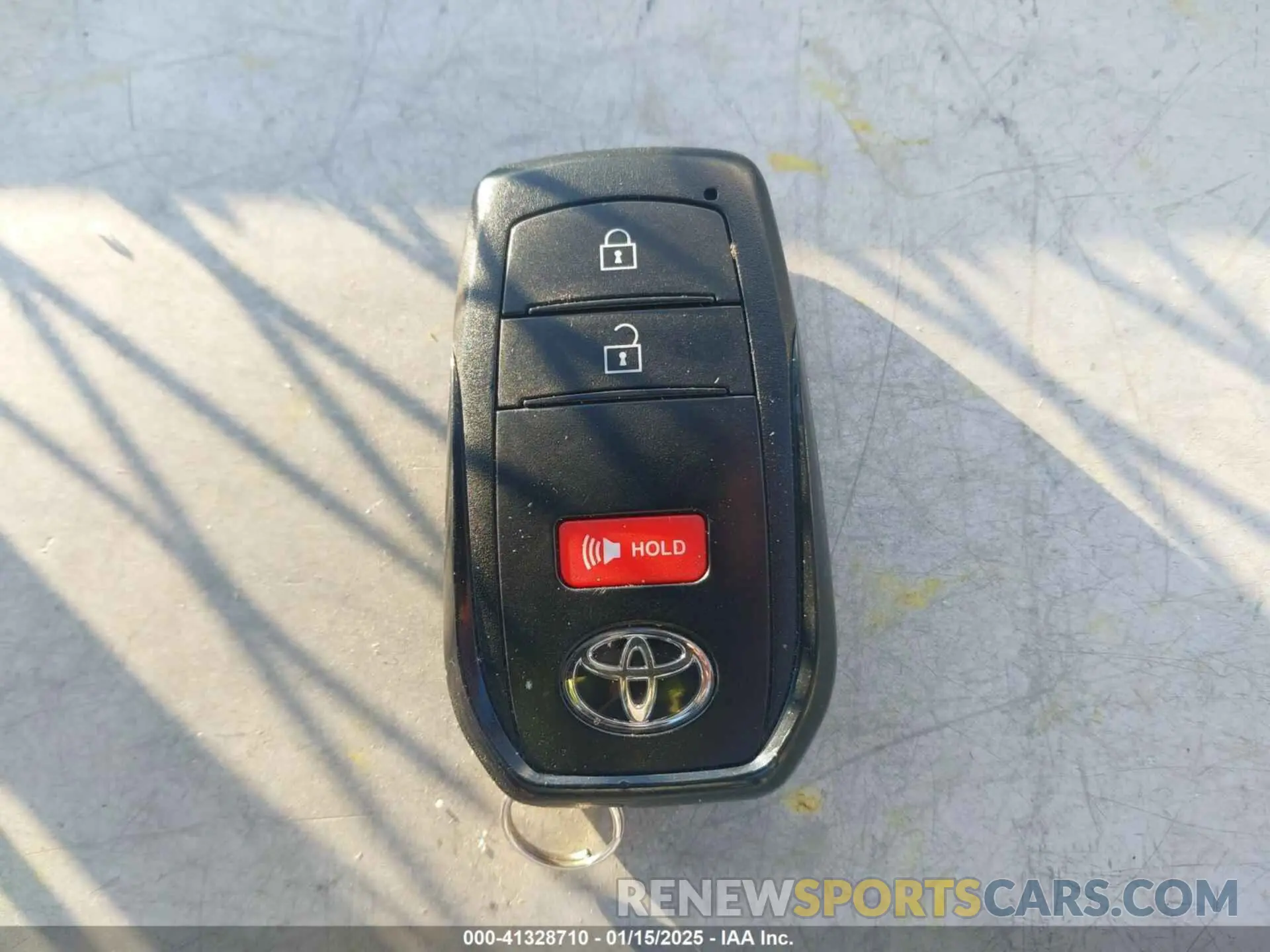 11 fotografías del automóvil dañado 7MUCAAAGXPV072025 TOYOTA COROLLA CROSS 2023