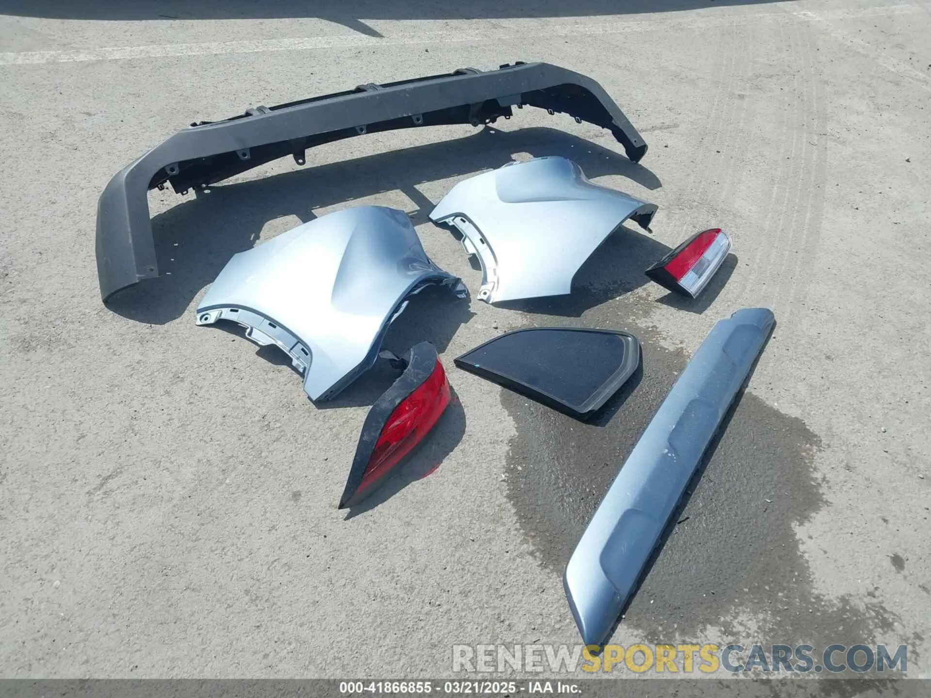 12 fotografías del automóvil dañado 7MUCAABGXPV067504 TOYOTA COROLLA CROSS 2023
