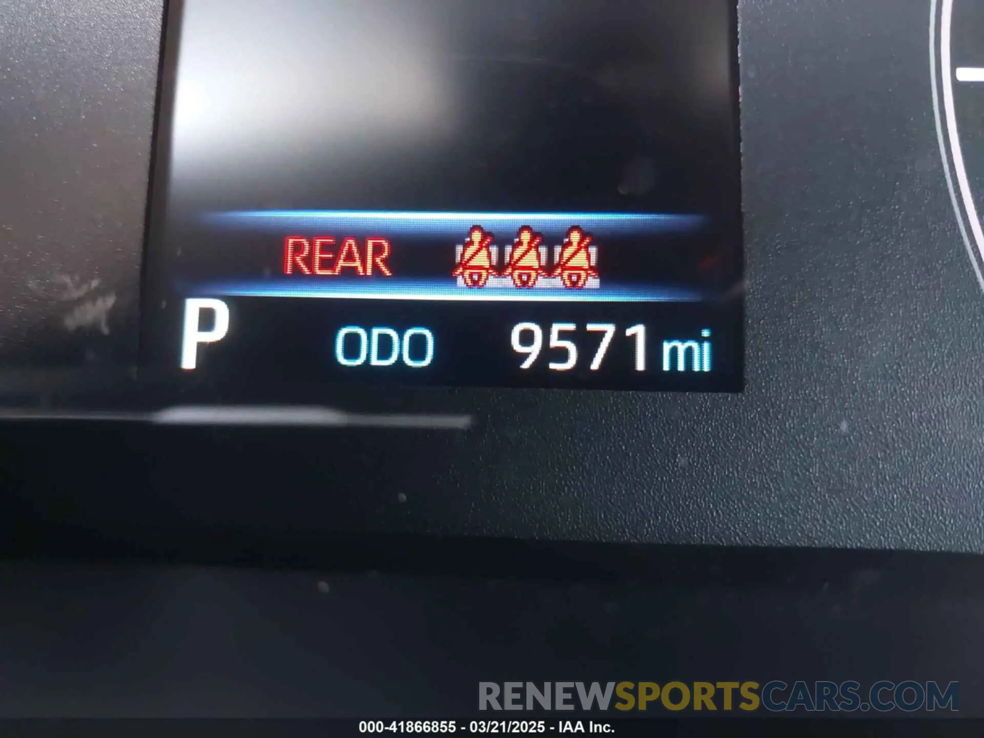 16 fotografías del automóvil dañado 7MUCAABGXPV067504 TOYOTA COROLLA CROSS 2023