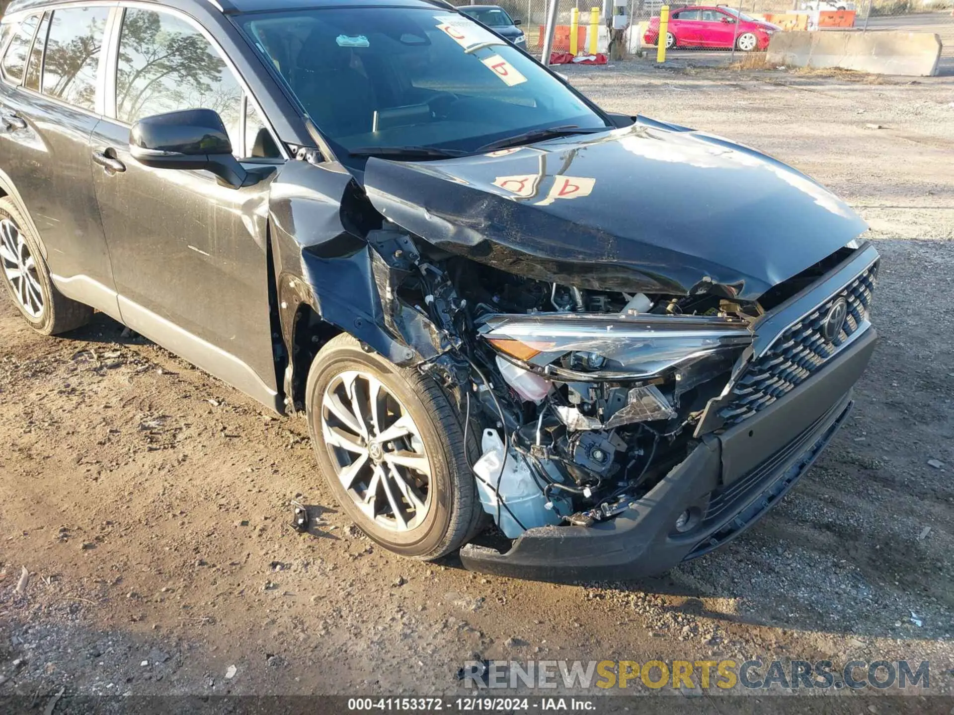 6 fotografías del automóvil dañado 7MUDAAAG0PV068103 TOYOTA COROLLA CROSS 2023