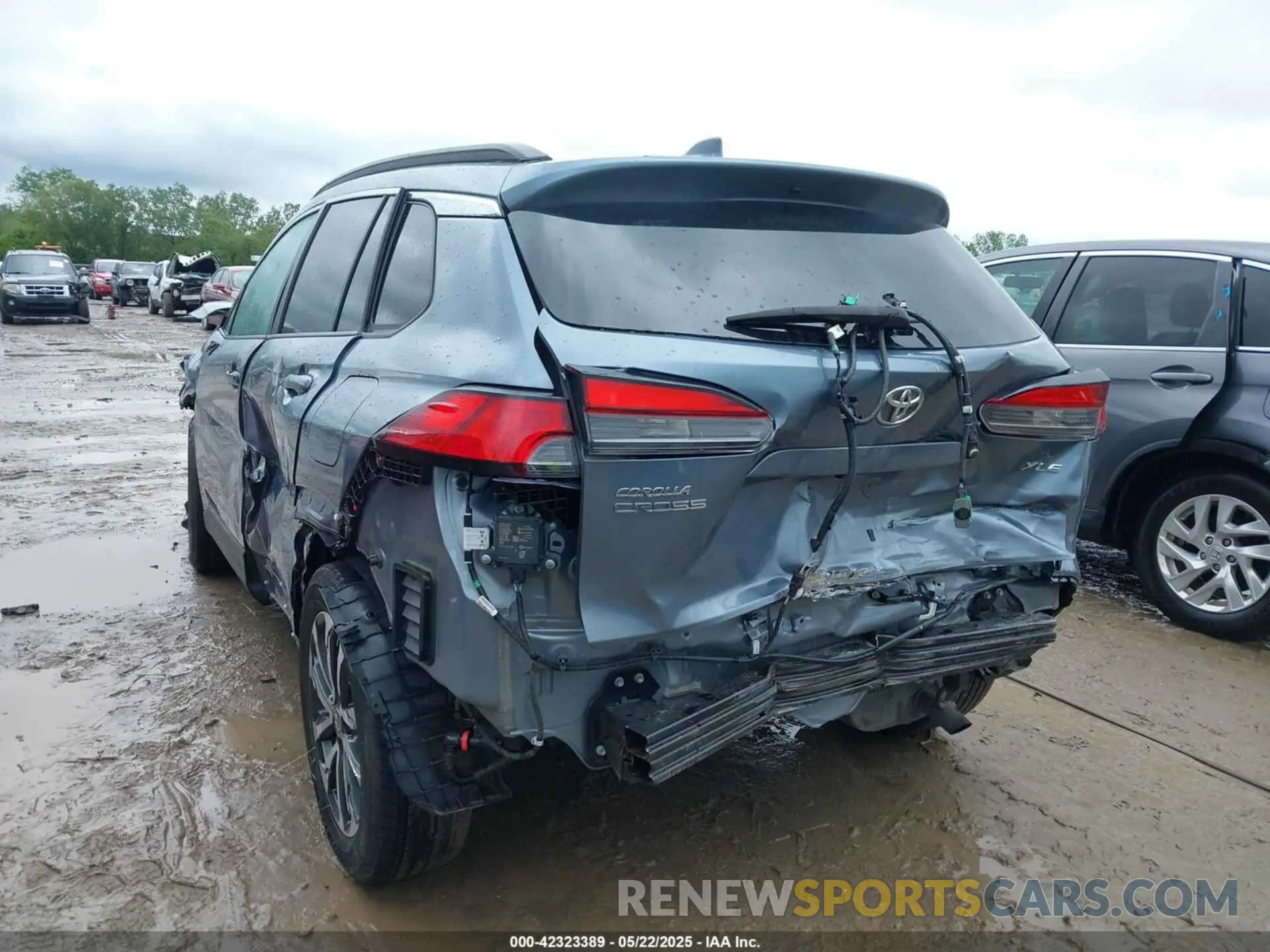 17 fotografías del automóvil dañado 7MUDAAAG4PV062515 TOYOTA COROLLA CROSS 2023