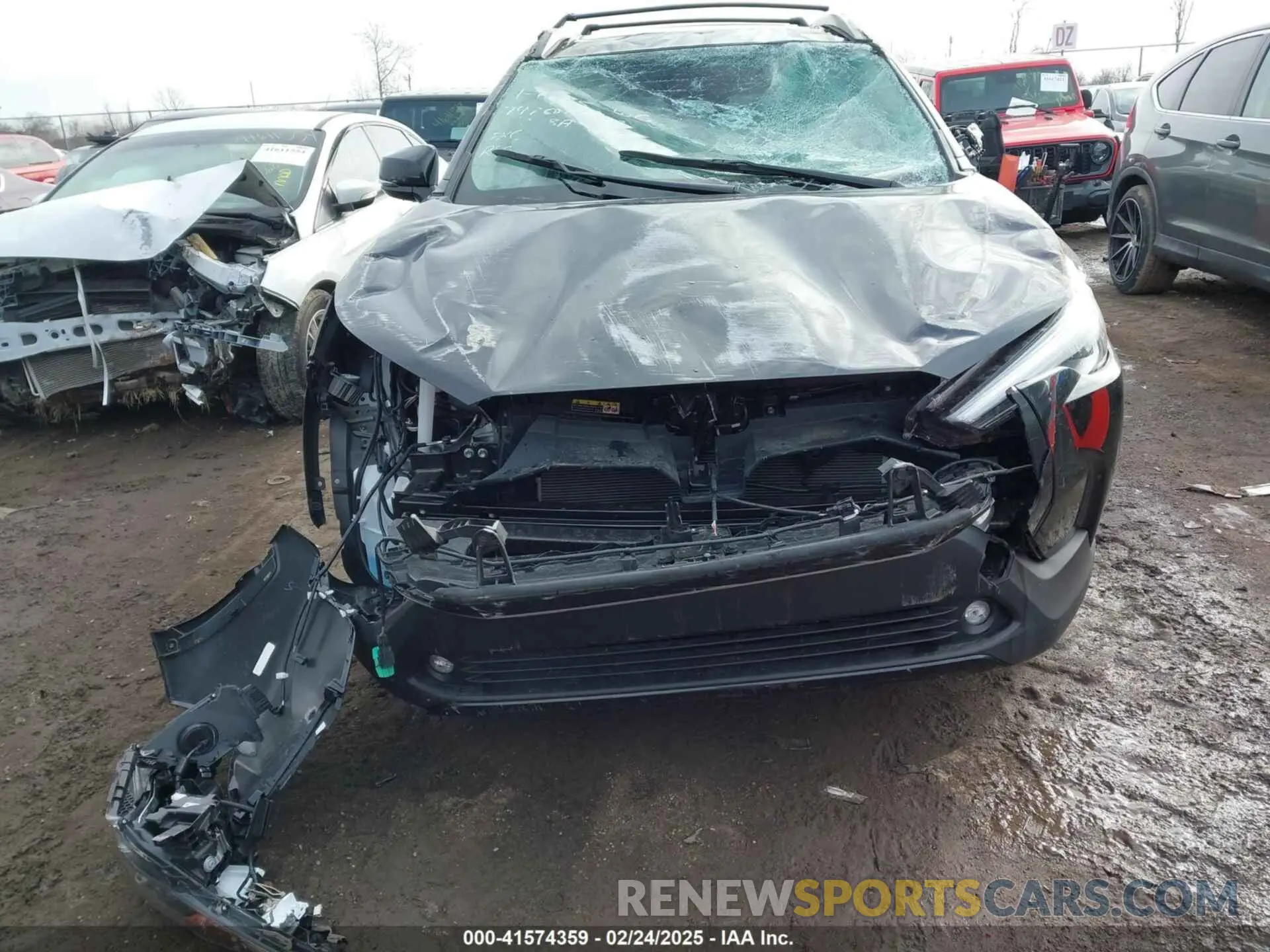 13 fotografías del automóvil dañado 7MUDAAAG5PV069831 TOYOTA COROLLA CROSS 2023