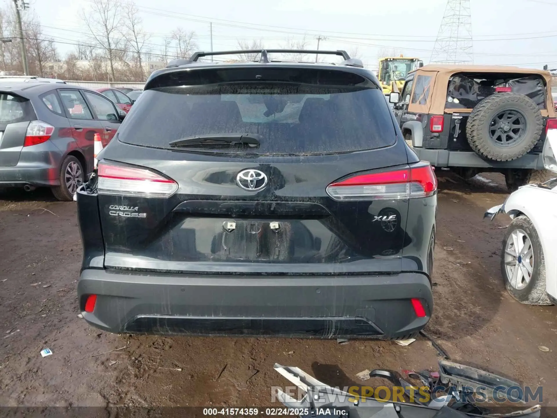 17 fotografías del automóvil dañado 7MUDAAAG5PV069831 TOYOTA COROLLA CROSS 2023