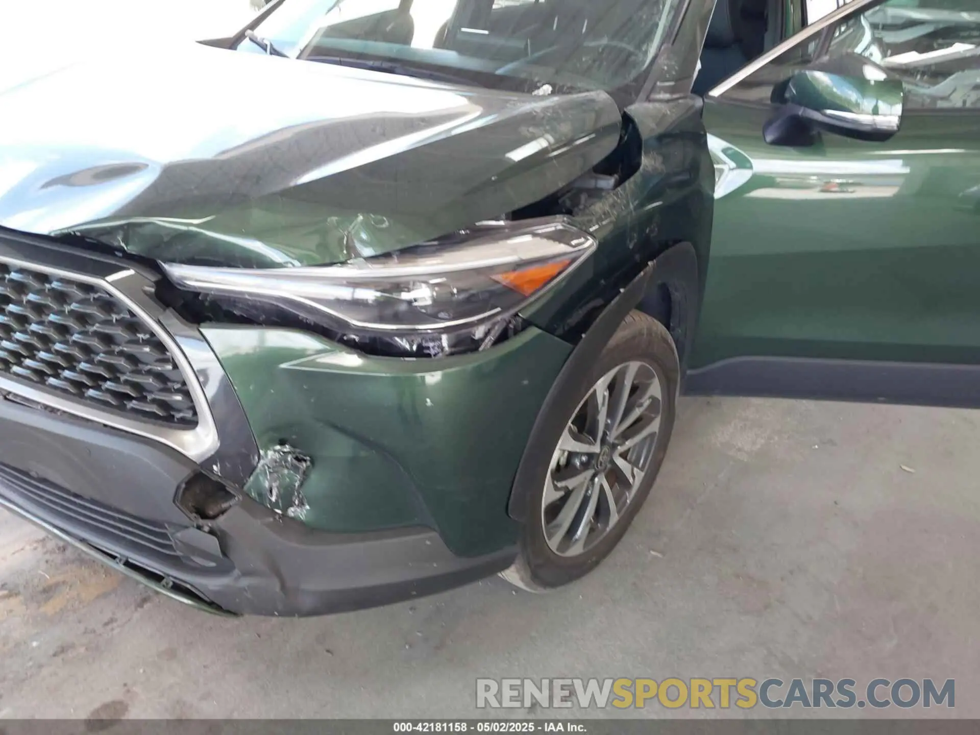 6 fotografías del automóvil dañado 7MUDAAAGXPV063698 TOYOTA COROLLA CROSS 2023