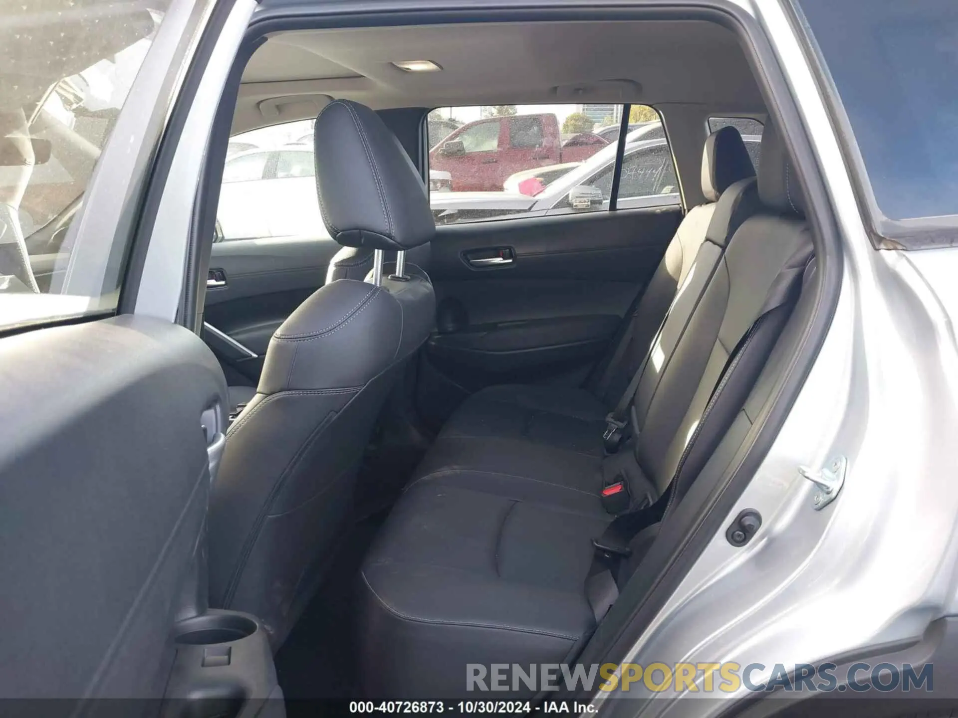 8 fotografías del automóvil dañado 7MUDAABG1PV063328 TOYOTA COROLLA CROSS 2023