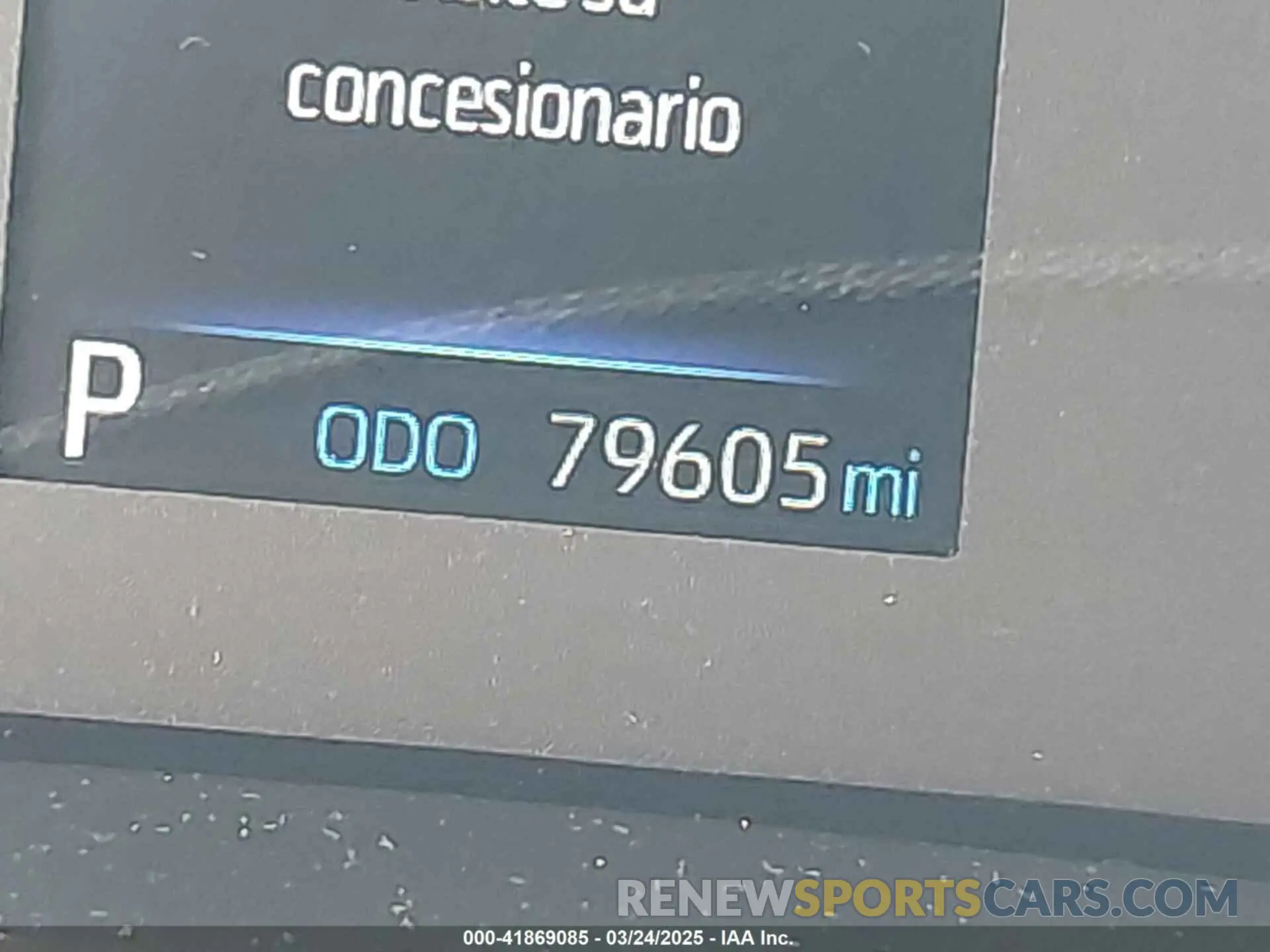 16 fotografías del automóvil dañado 7MUAAAAG2RV090223 TOYOTA COROLLA CROSS 2024