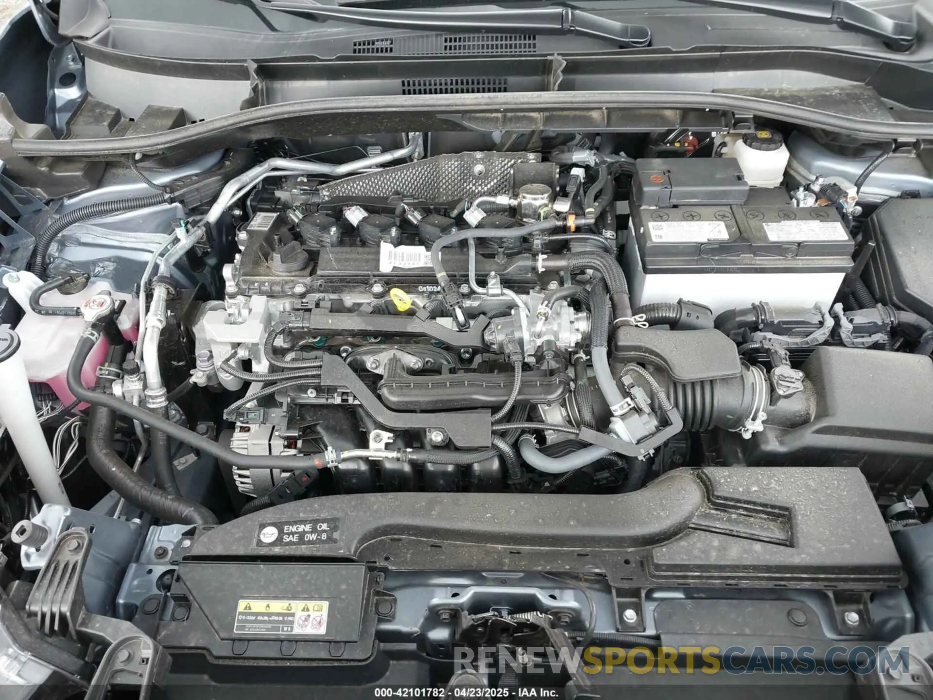 10 fotografías del automóvil dañado 7MUAAAAG2RV115508 TOYOTA COROLLA CROSS 2024