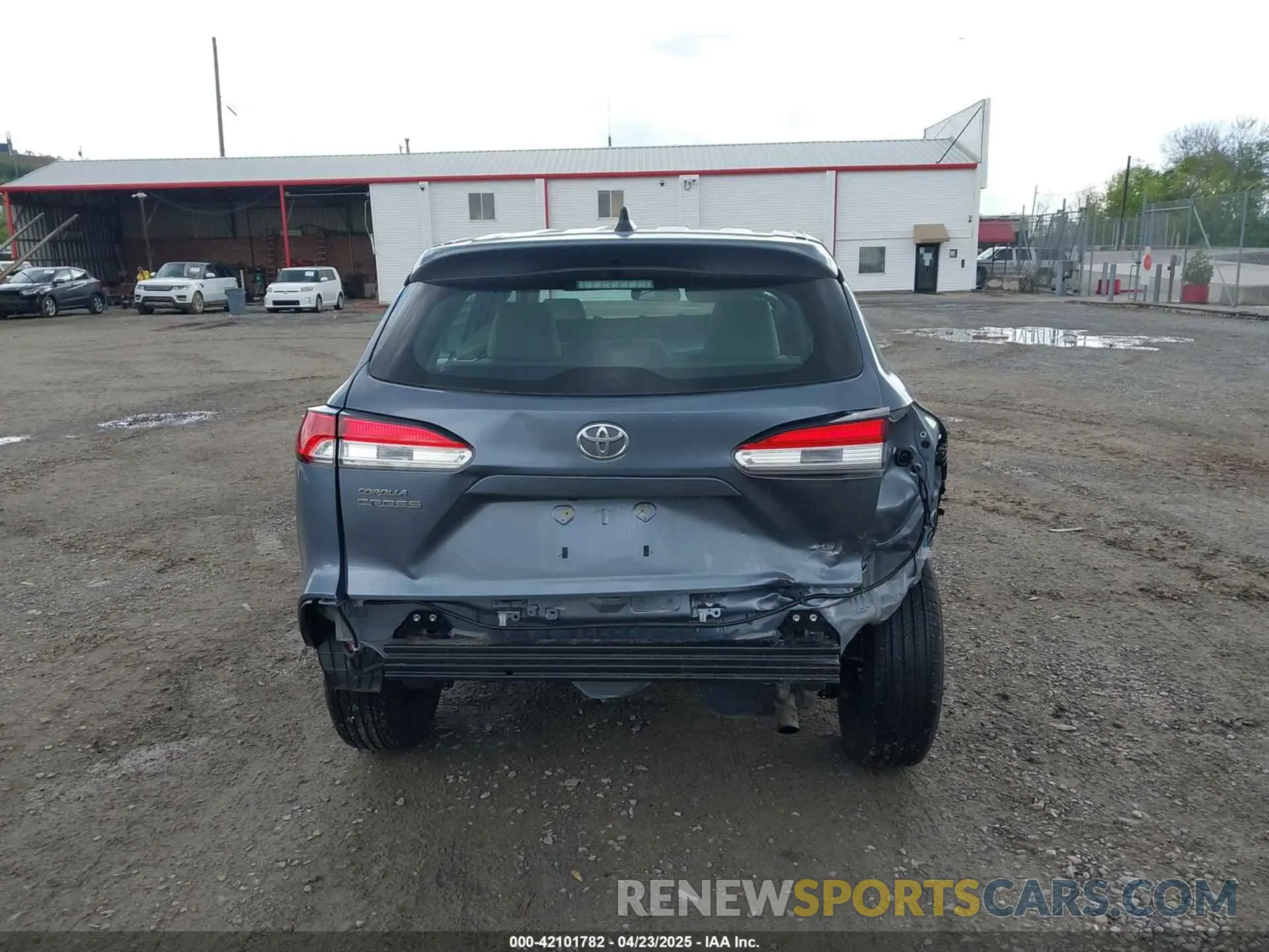 17 fotografías del automóvil dañado 7MUAAAAG2RV115508 TOYOTA COROLLA CROSS 2024
