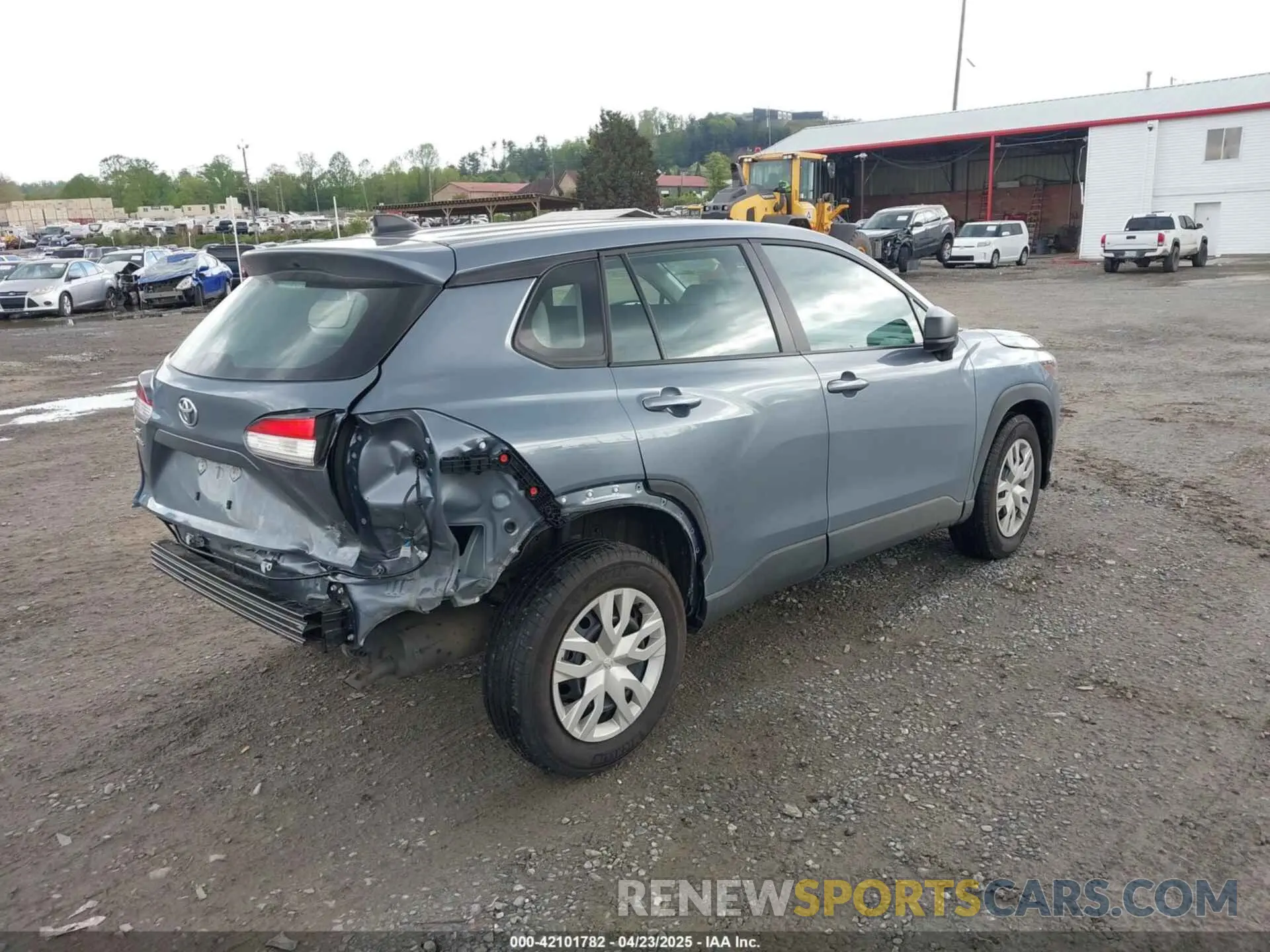 4 fotografías del automóvil dañado 7MUAAAAG2RV115508 TOYOTA COROLLA CROSS 2024