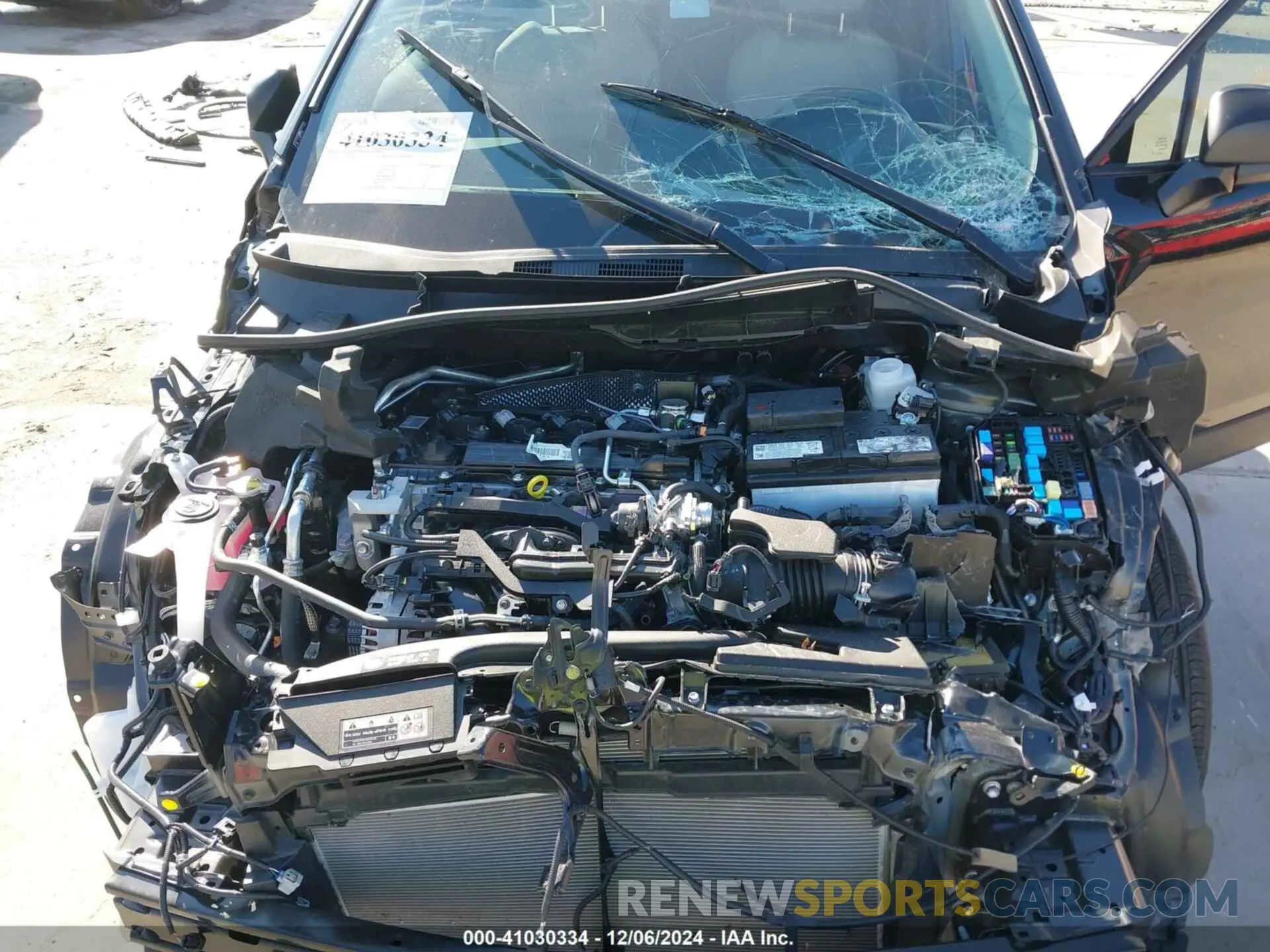 10 fotografías del automóvil dañado 7MUAAAAG3RV104291 TOYOTA COROLLA CROSS 2024