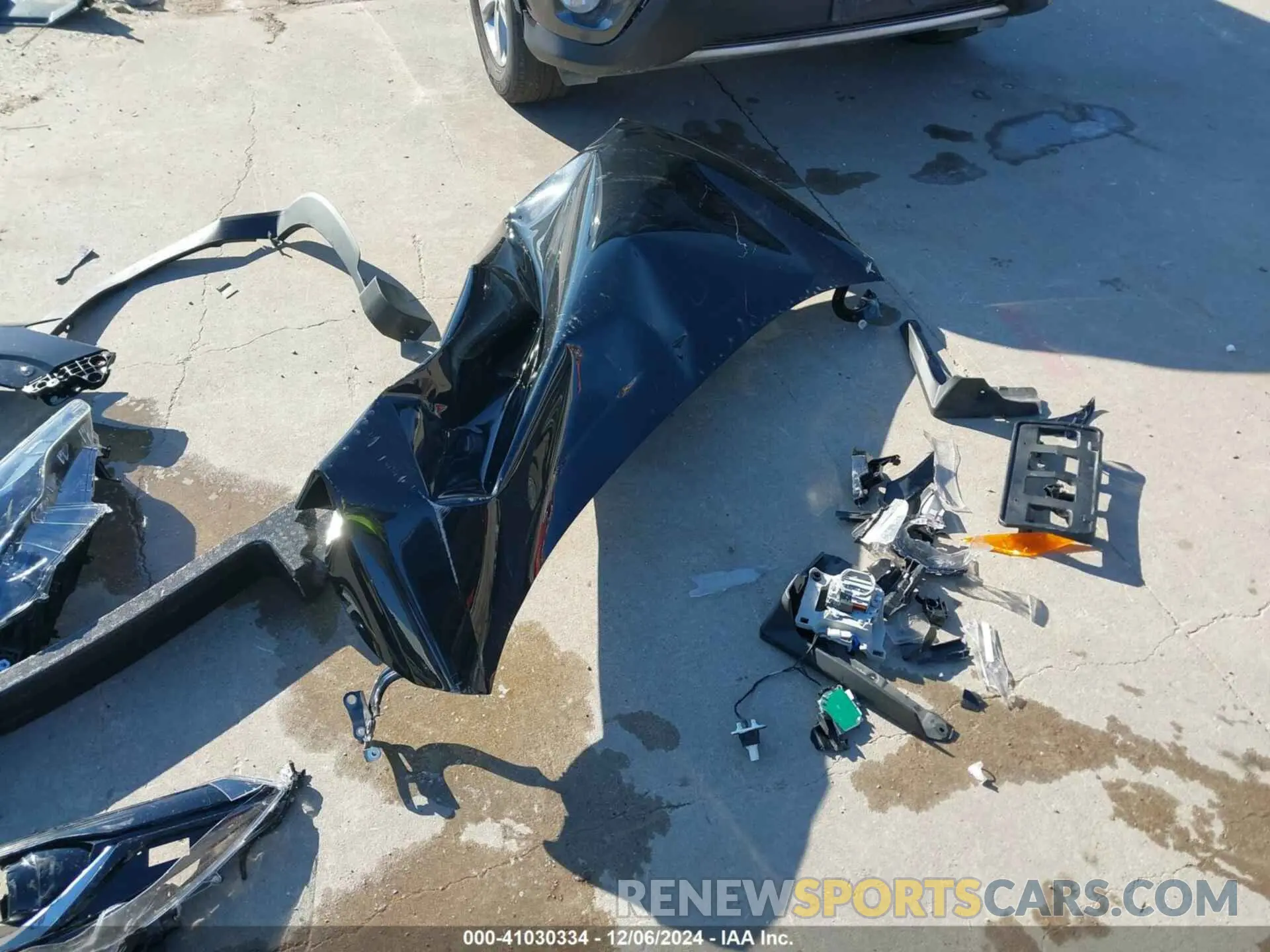 18 fotografías del automóvil dañado 7MUAAAAG3RV104291 TOYOTA COROLLA CROSS 2024