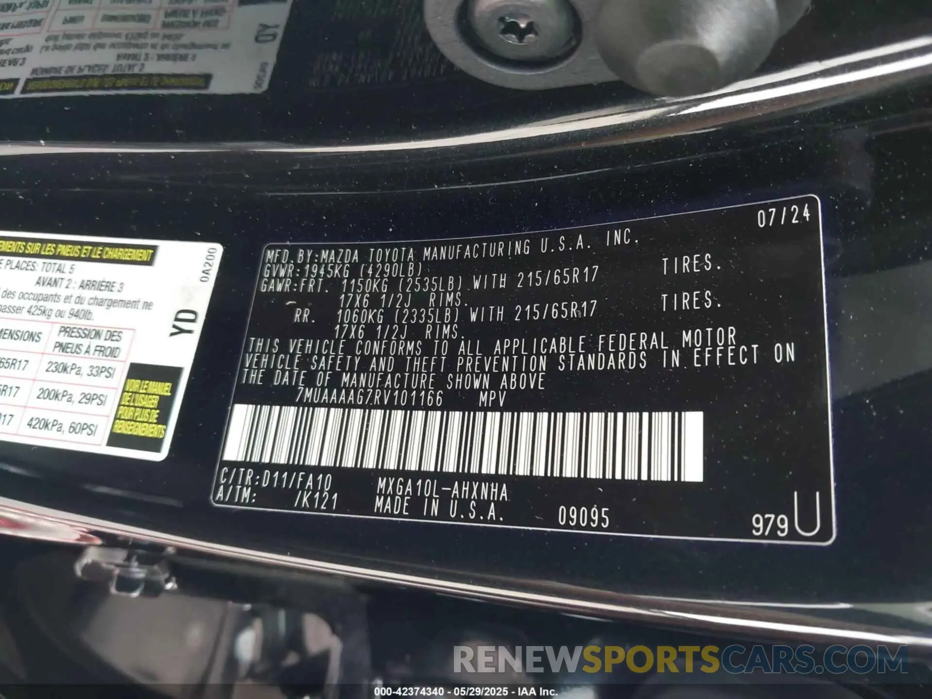 9 fotografías del automóvil dañado 7MUAAAAG7RV101166 TOYOTA COROLLA CROSS 2024