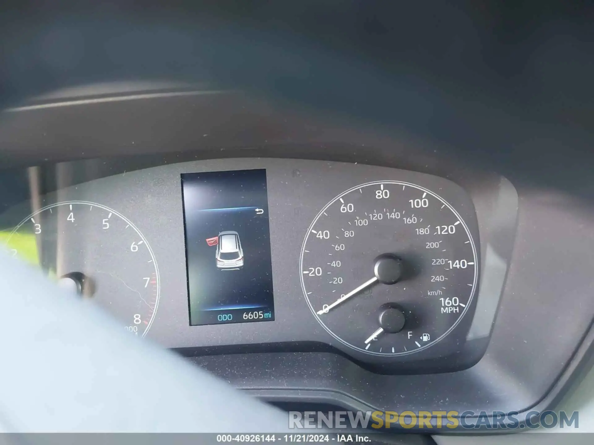 7 fotografías del automóvil dañado 7MUAAAAG9RV096181 TOYOTA COROLLA CROSS 2024