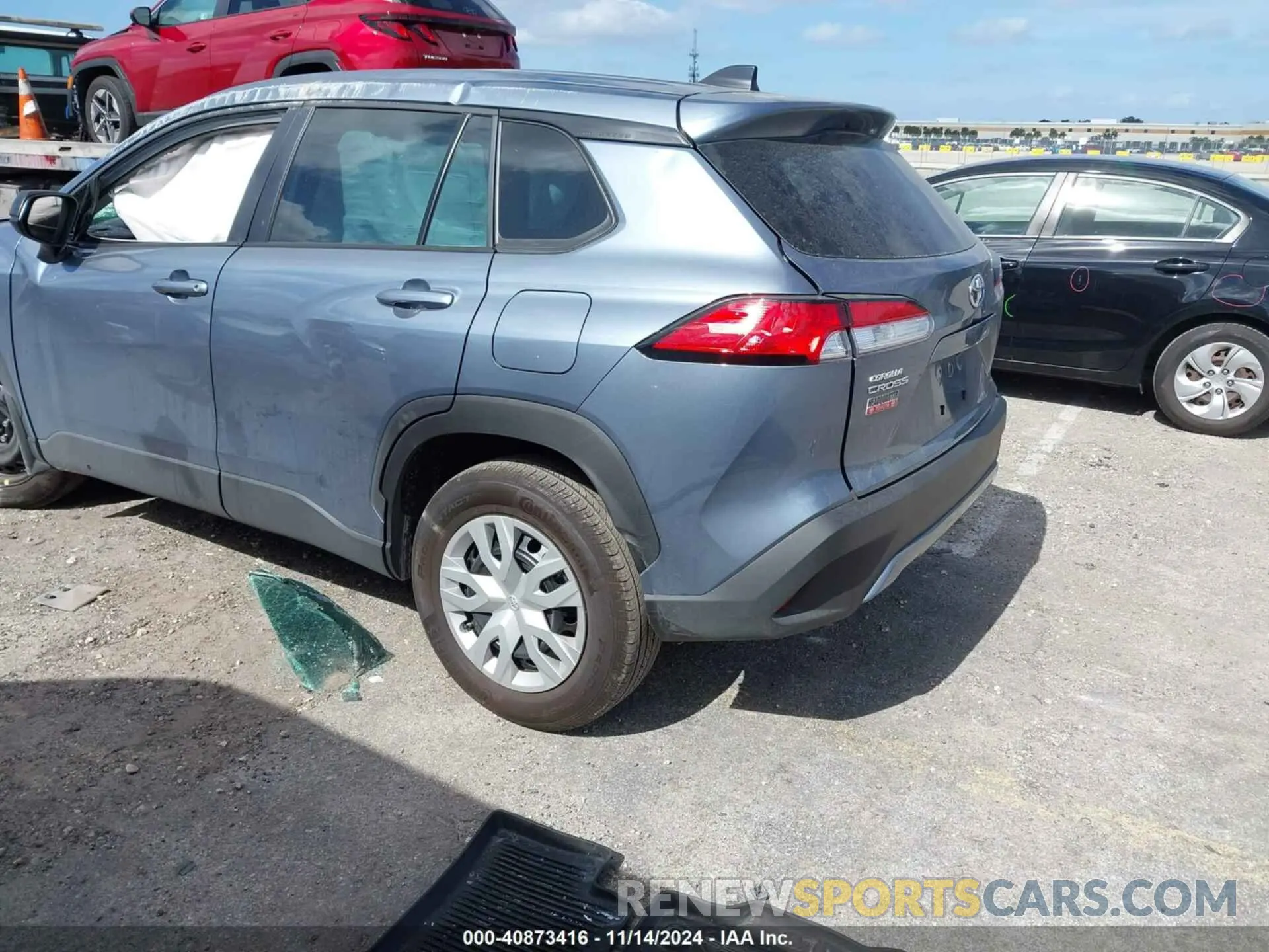 3 fotografías del automóvil dañado 7MUAAAAG9RV096682 TOYOTA COROLLA CROSS 2024