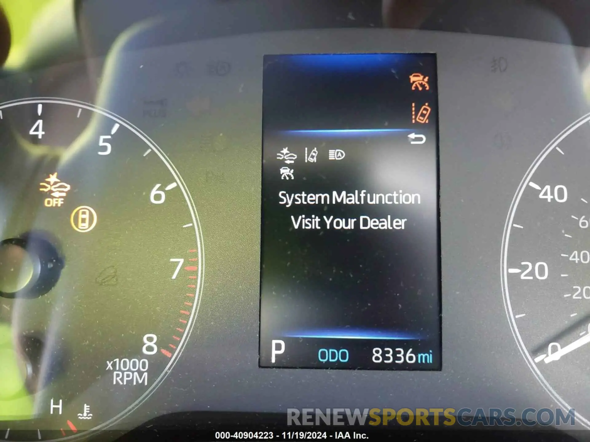 15 fotografías del automóvil dañado 7MUAAABG4RV094613 TOYOTA COROLLA CROSS 2024