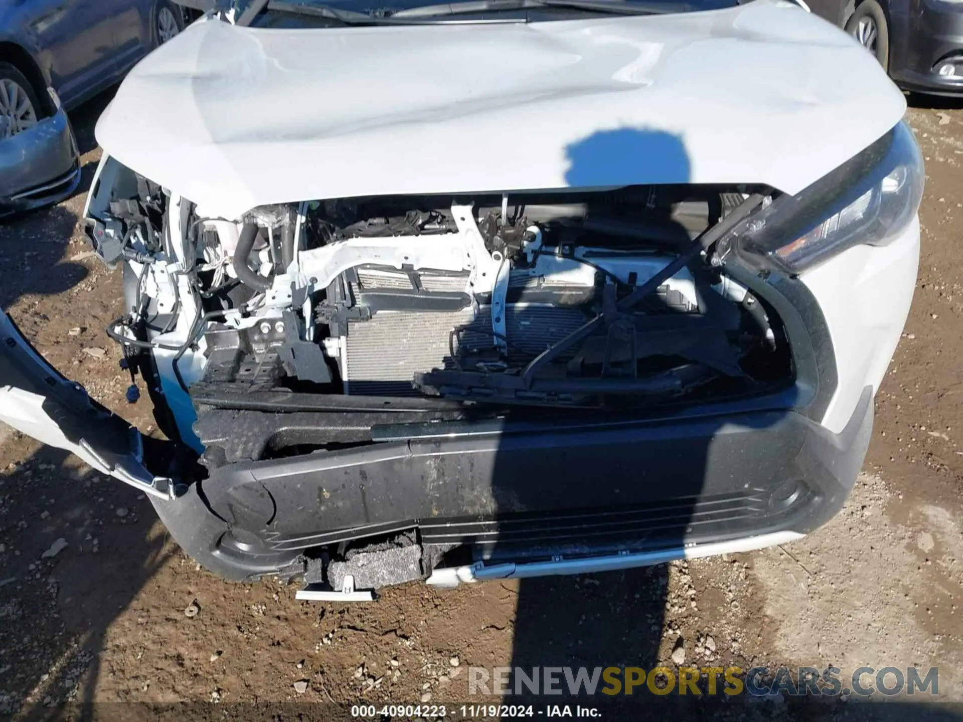 6 fotografías del automóvil dañado 7MUAAABG4RV094613 TOYOTA COROLLA CROSS 2024