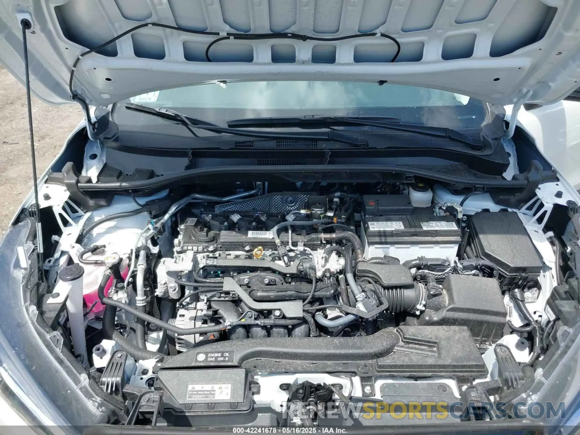 10 fotografías del automóvil dañado 7MUAAABG5RV117722 TOYOTA COROLLA CROSS 2024