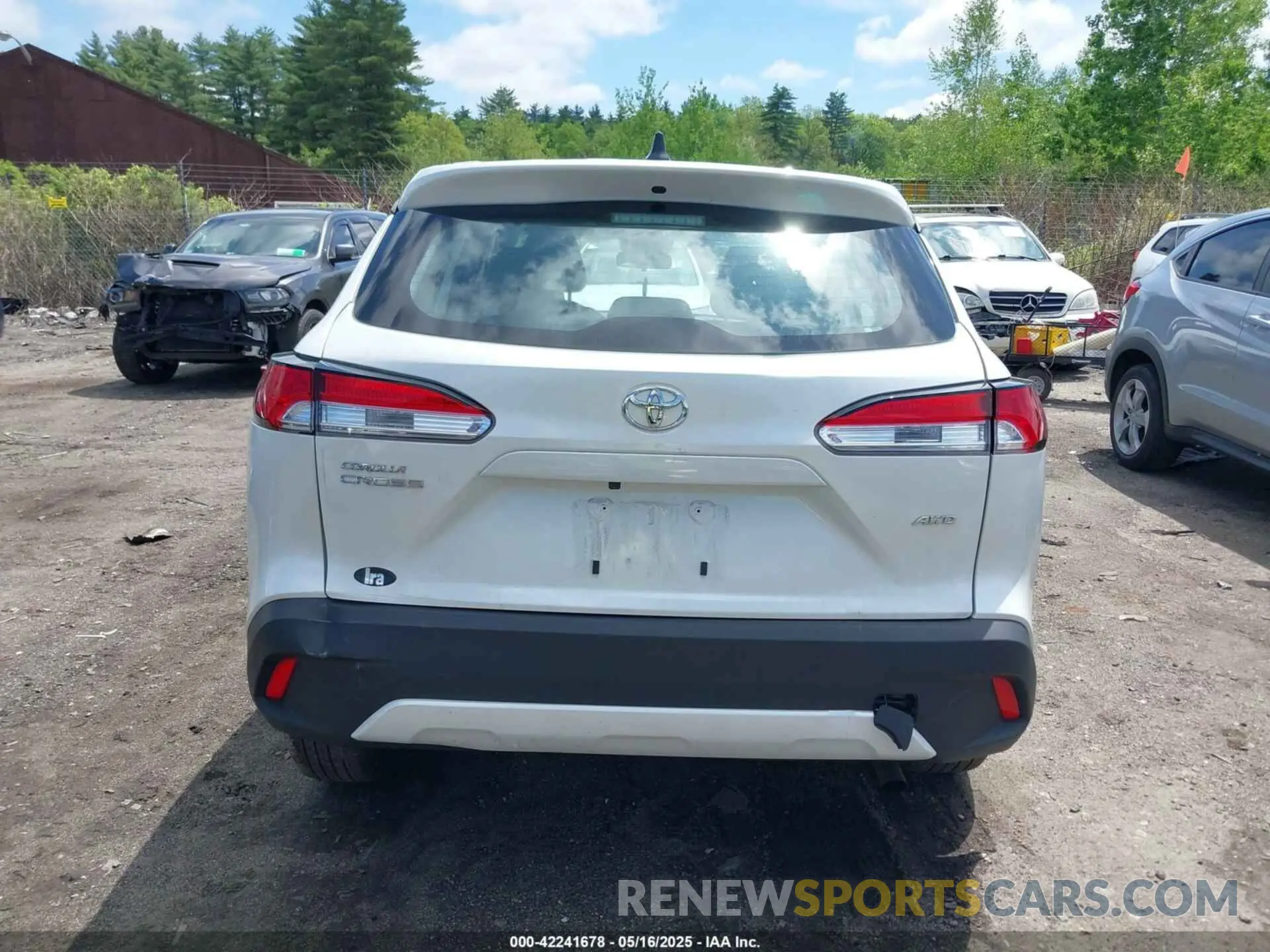 16 fotografías del automóvil dañado 7MUAAABG5RV117722 TOYOTA COROLLA CROSS 2024