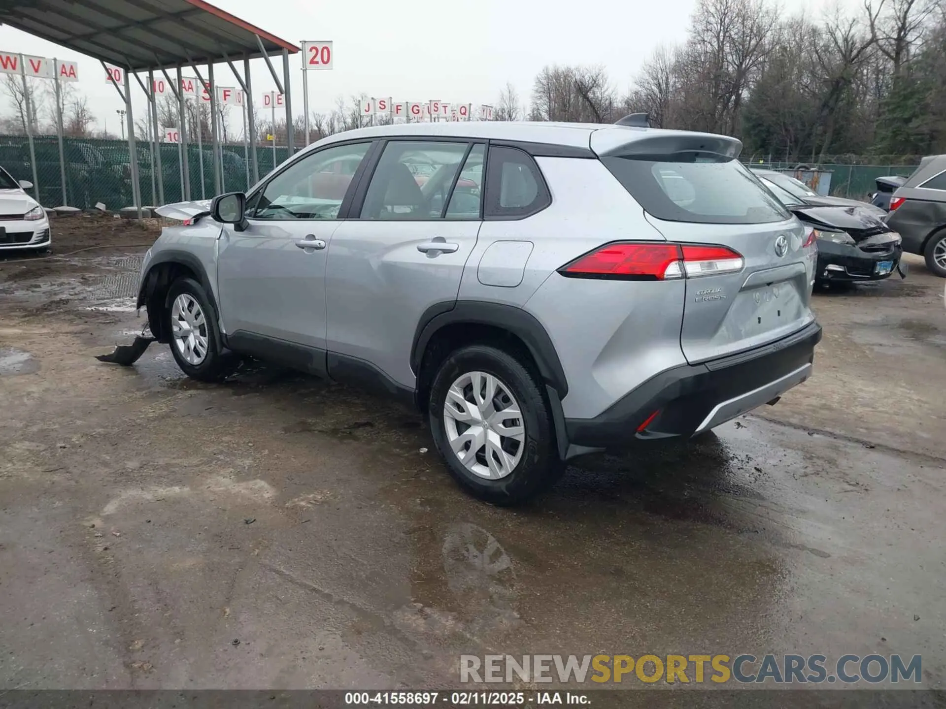 3 fotografías del automóvil dañado 7MUAAABGXRV107574 TOYOTA COROLLA CROSS 2024