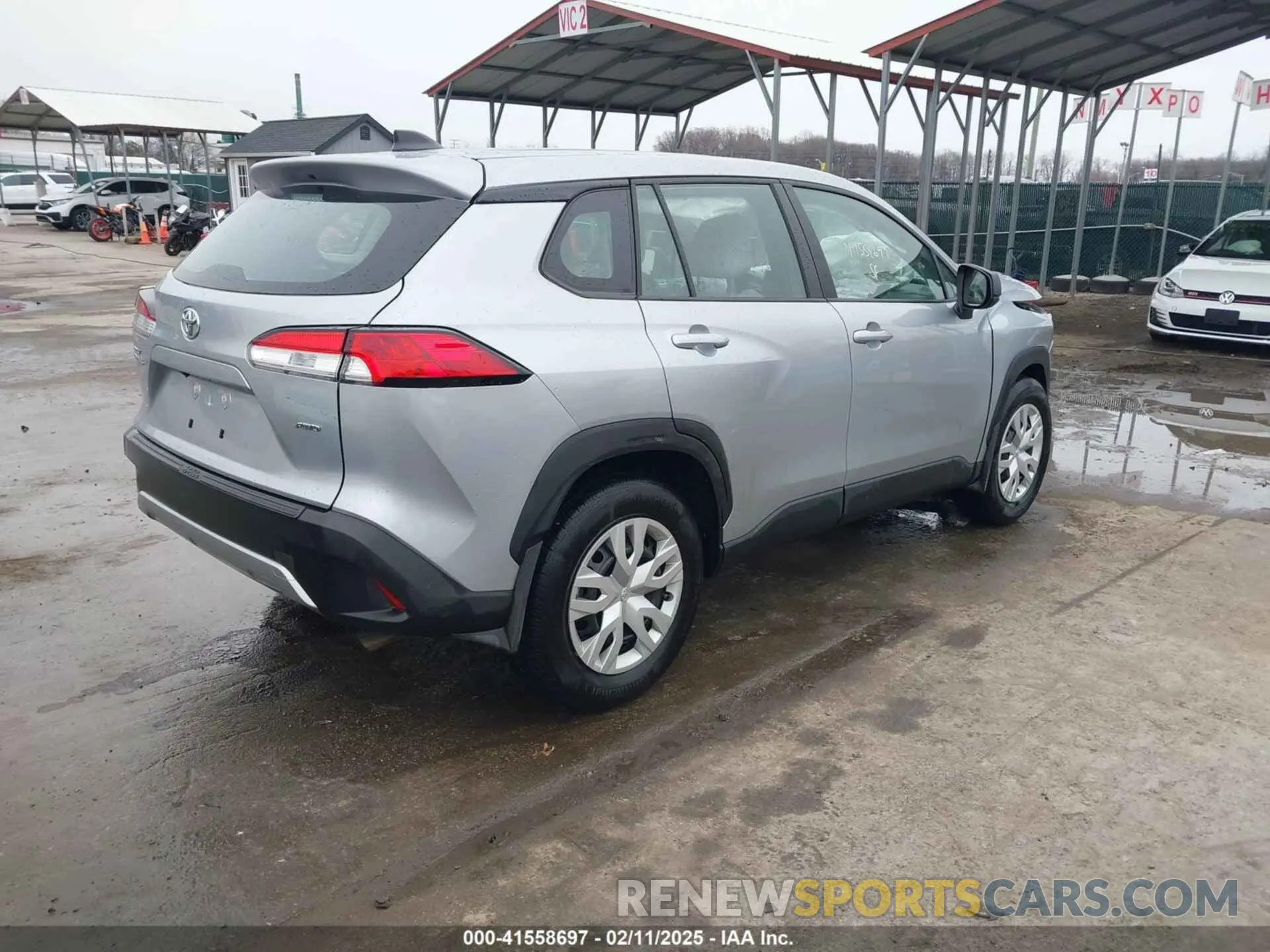 4 fotografías del automóvil dañado 7MUAAABGXRV107574 TOYOTA COROLLA CROSS 2024