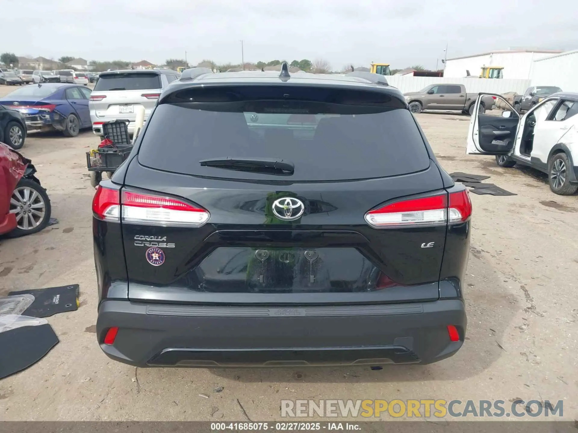 16 fotografías del automóvil dañado 7MUBAAAG6RV084042 TOYOTA COROLLA CROSS 2024