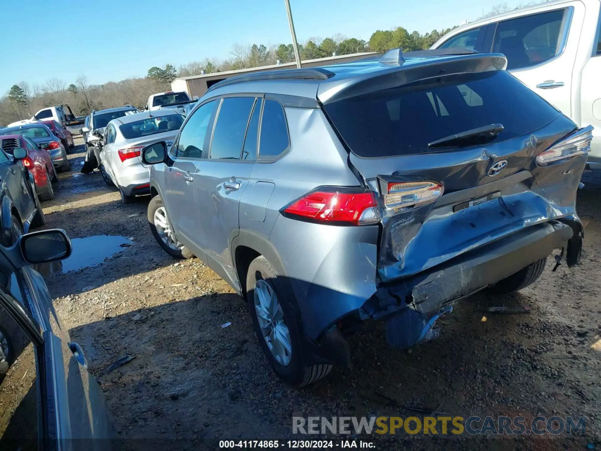 3 fotografías del automóvil dañado 7MUBAAAG9RV104784 TOYOTA COROLLA CROSS 2024