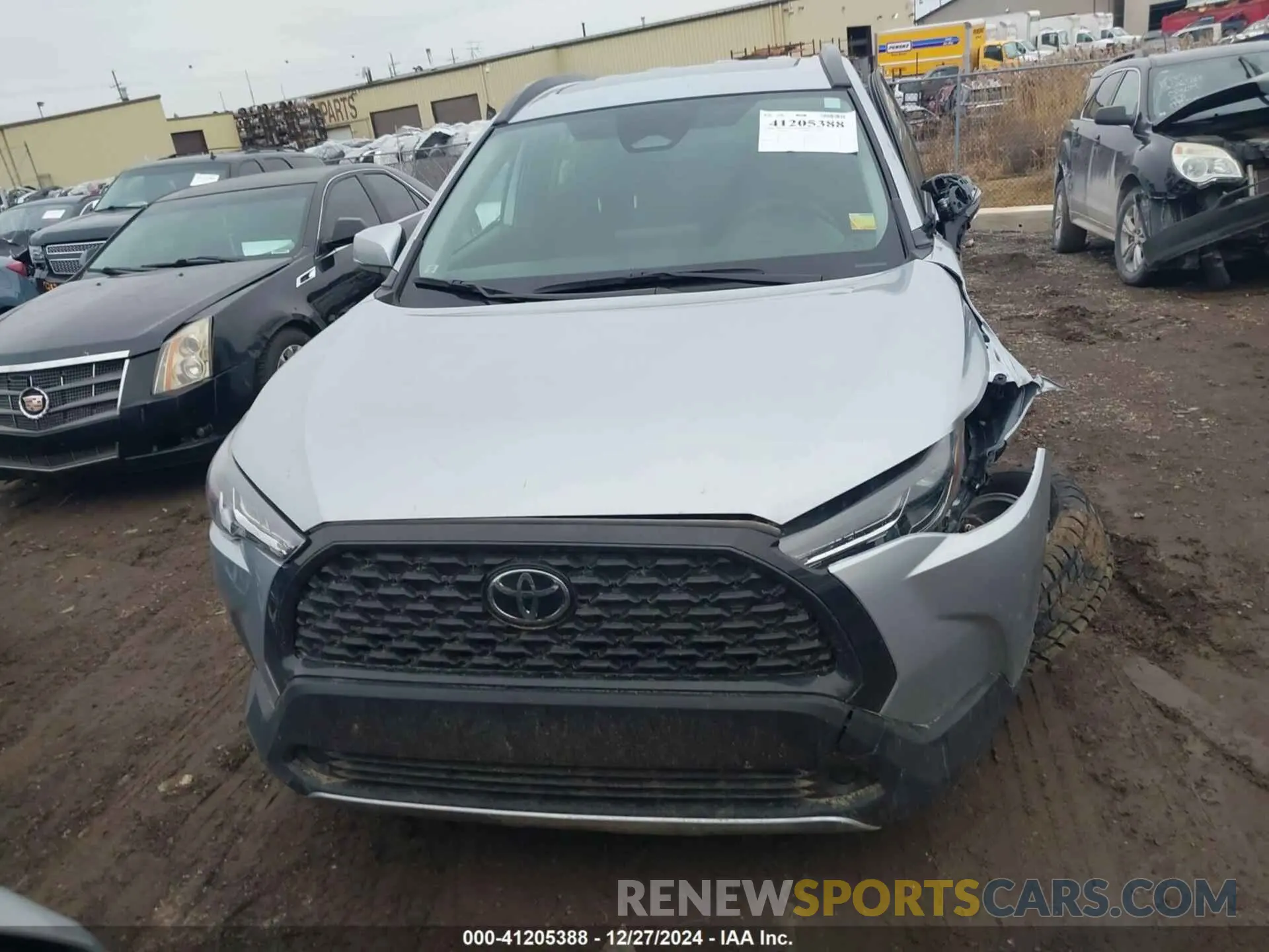 12 fotografías del automóvil dañado 7MUBAABG2RV088913 TOYOTA COROLLA CROSS 2024