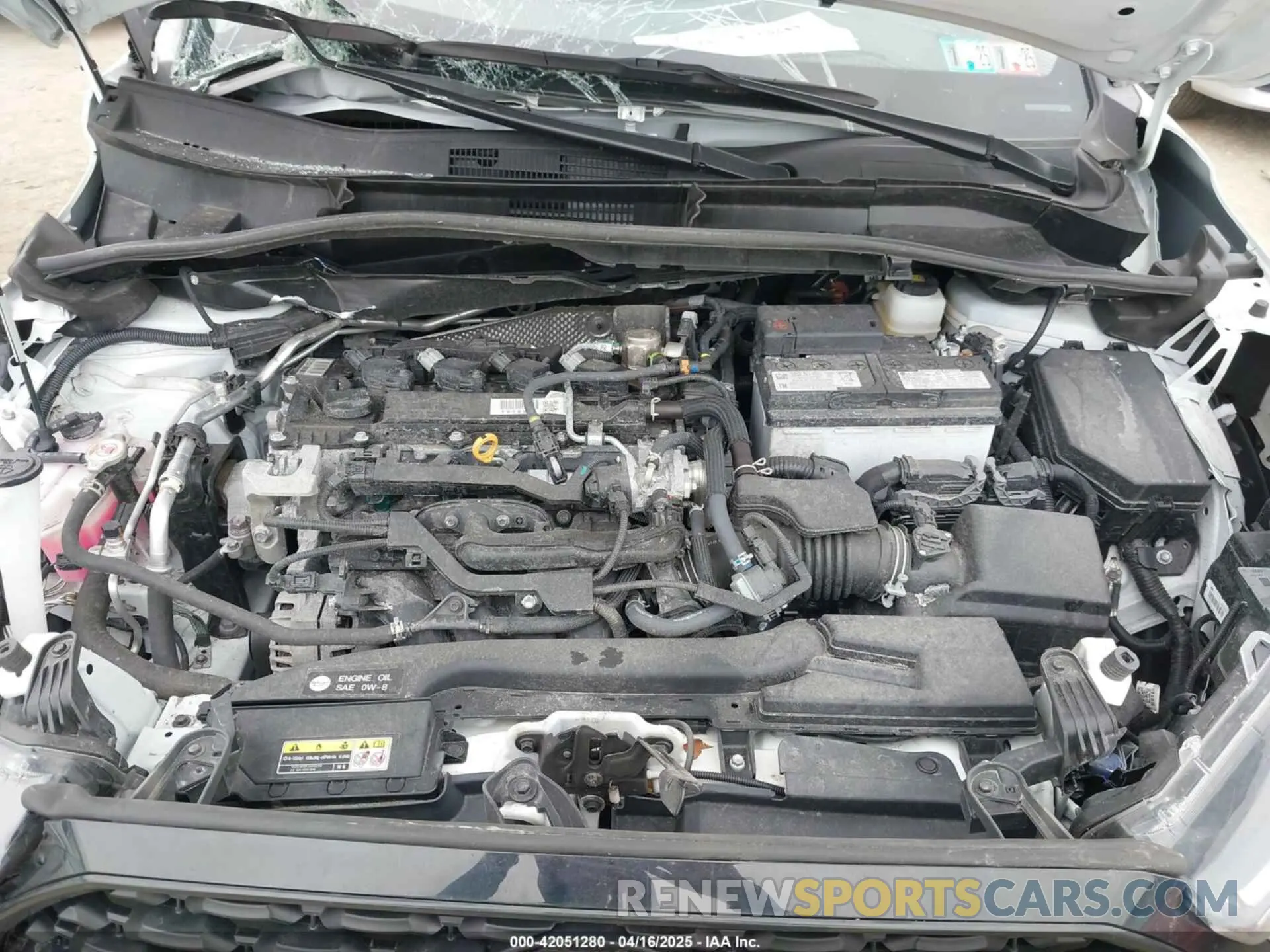 10 fotografías del automóvil dañado 7MUBAABG2RV103930 TOYOTA COROLLA CROSS 2024