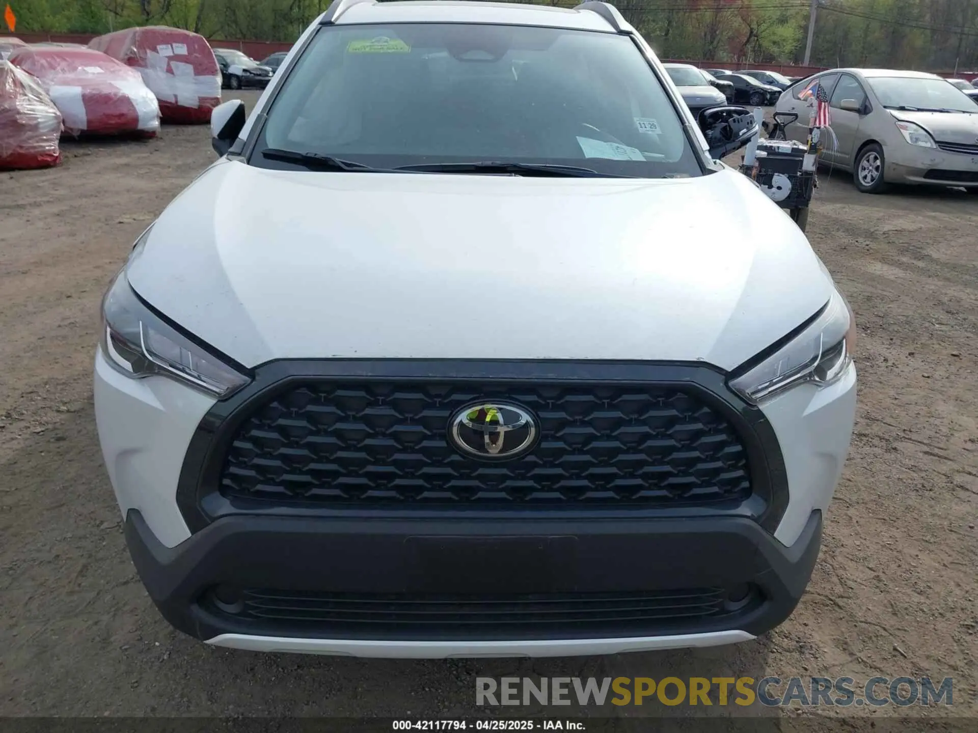 12 fotografías del automóvil dañado 7MUBAABG2RV114524 TOYOTA COROLLA CROSS 2024