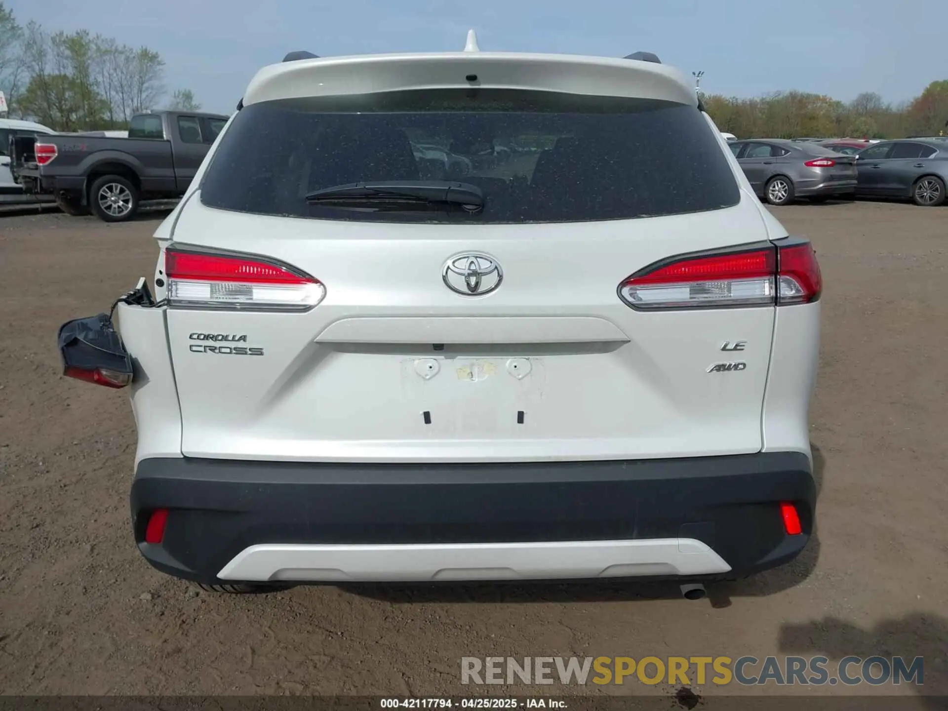 16 fotografías del automóvil dañado 7MUBAABG2RV114524 TOYOTA COROLLA CROSS 2024