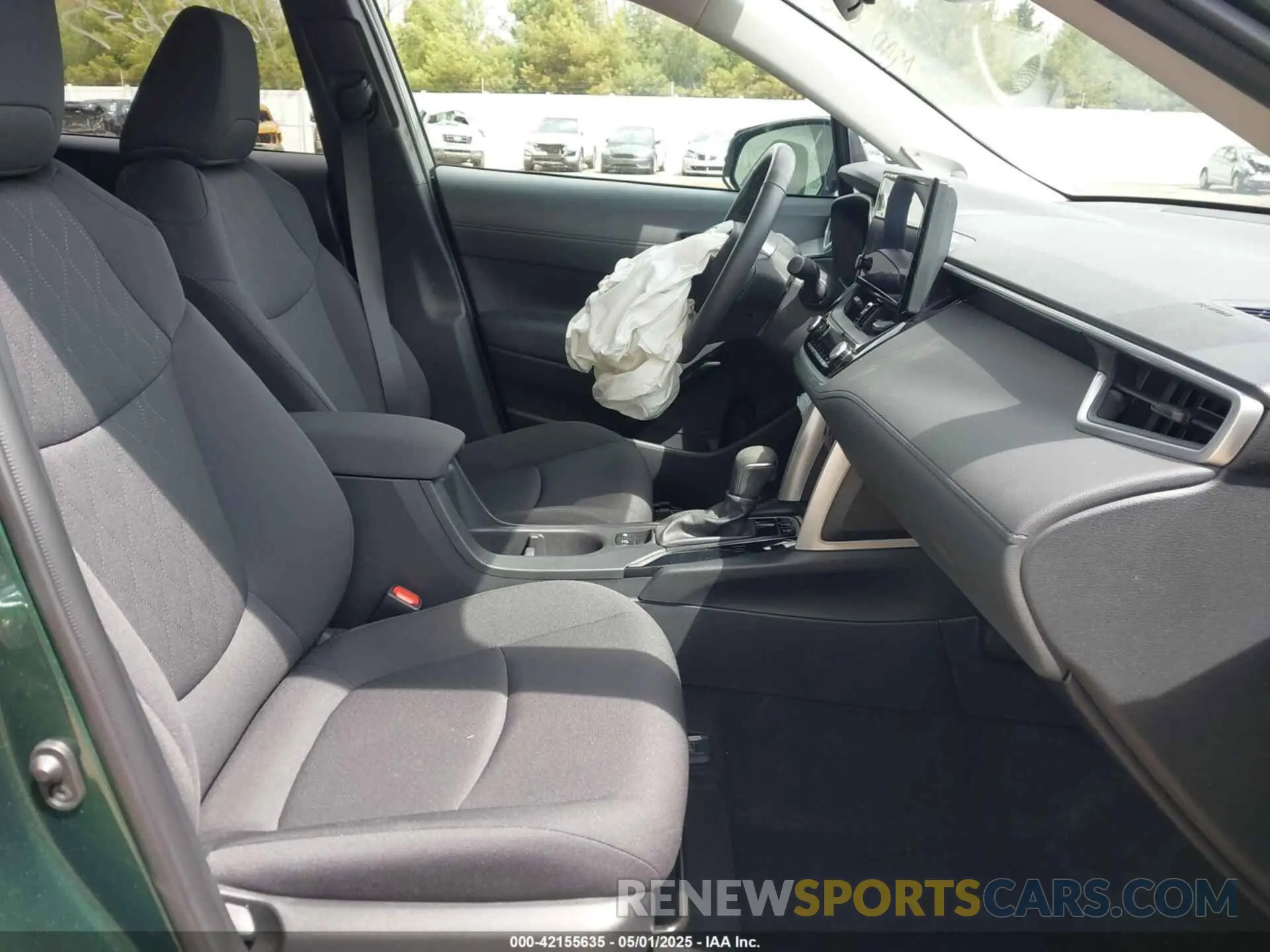 5 fotografías del automóvil dañado 7MUBAABG4RV091490 TOYOTA COROLLA CROSS 2024