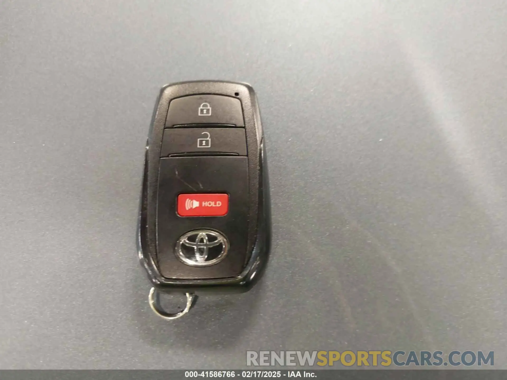 11 fotografías del automóvil dañado 7MUBAABG8RV111689 TOYOTA COROLLA CROSS 2024