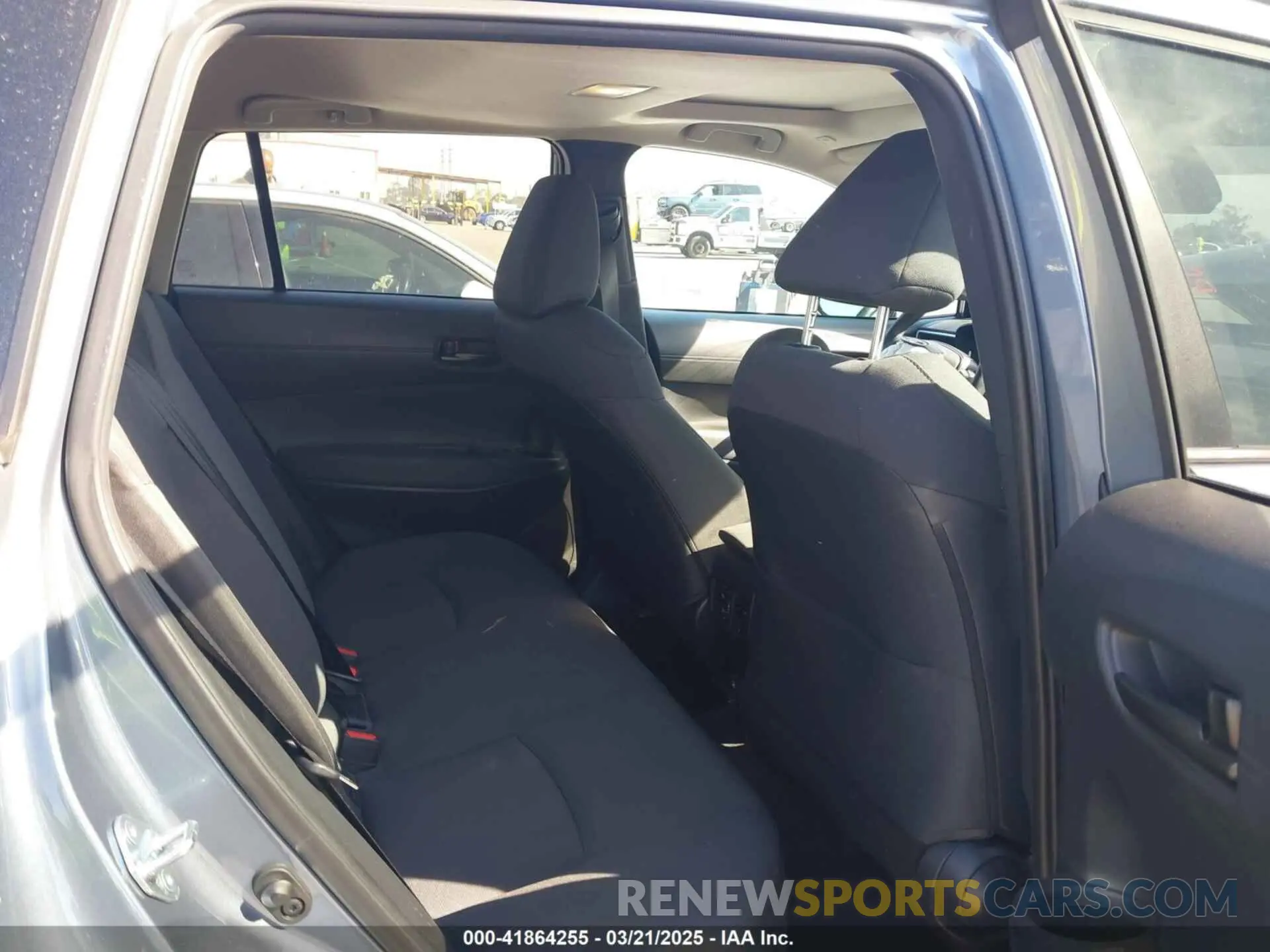 8 fotografías del automóvil dañado 7MUBAABGXRV096631 TOYOTA COROLLA CROSS 2024